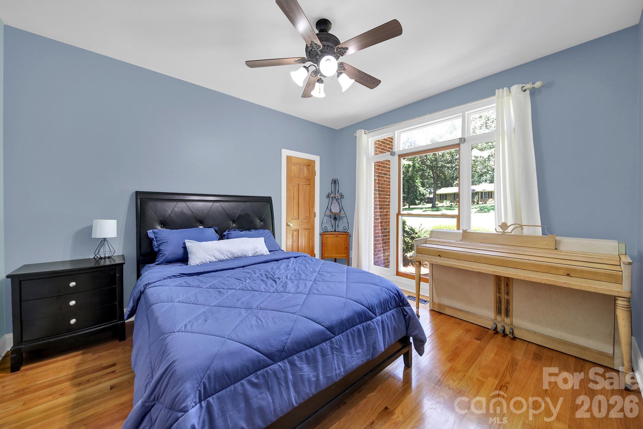 1583 Calder Lane Property Photo 3