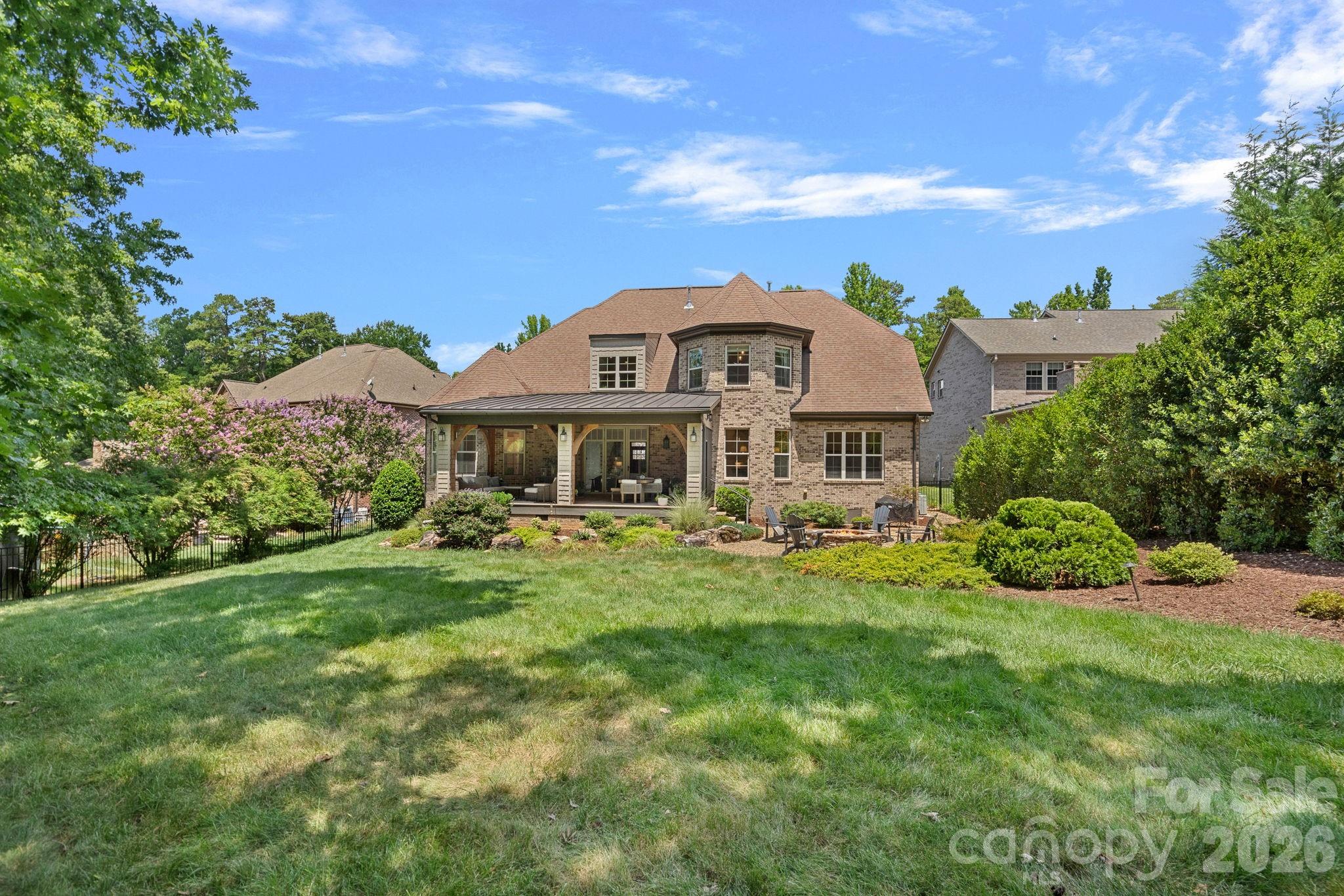 3813 Lakeside Drive Property Photo 1