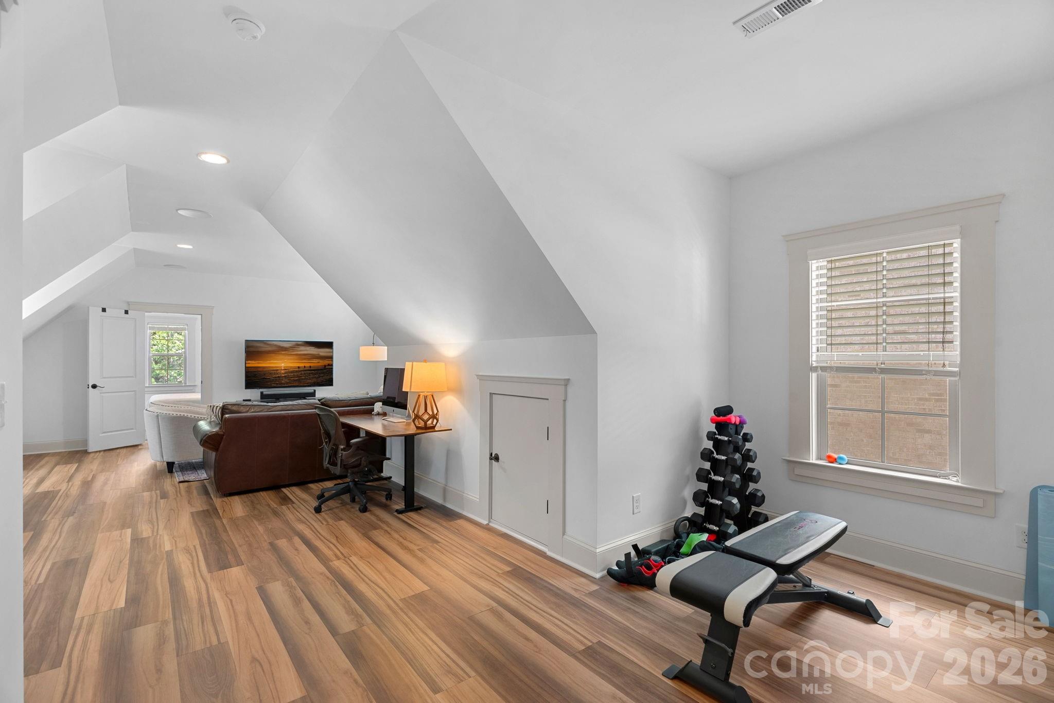 3813 Lakeside Drive Property Photo 27