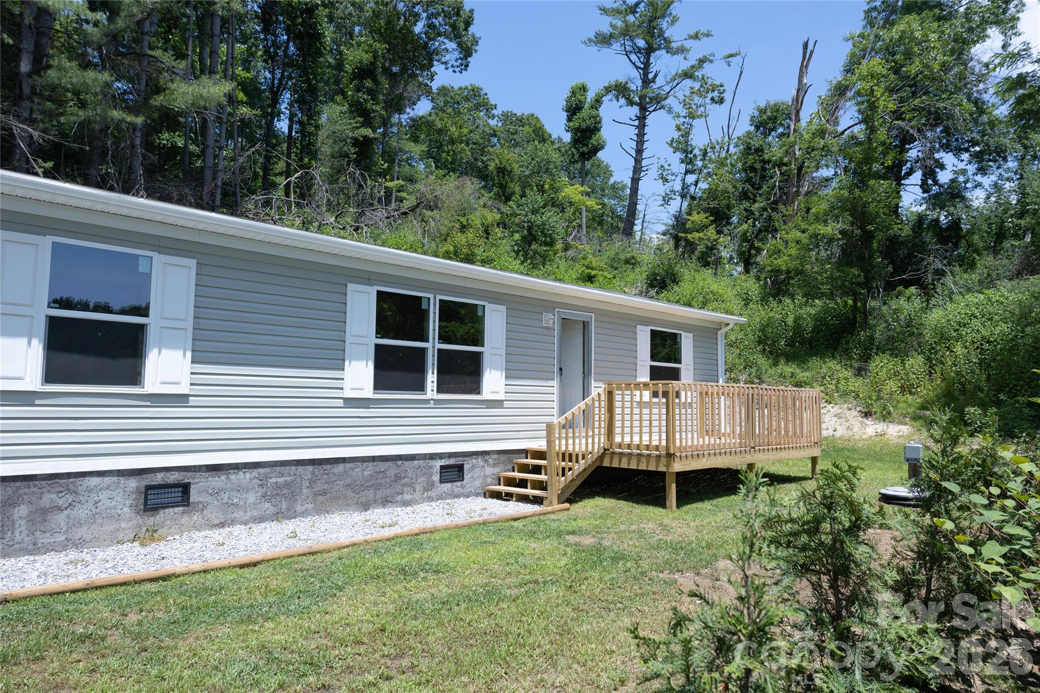 157 Berry Street Property Photo 14