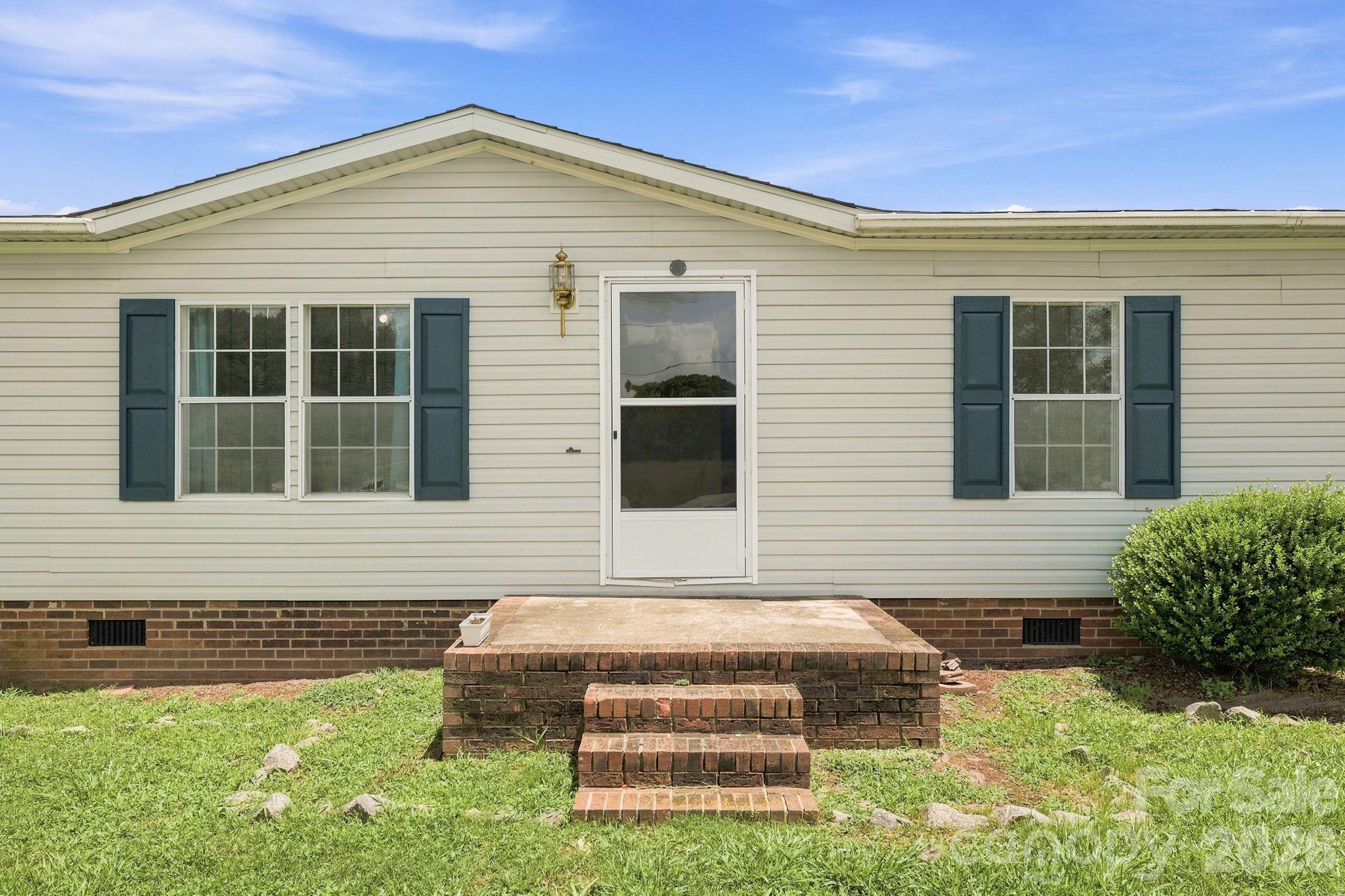 2299 Dellinger Drive Property Photo 2