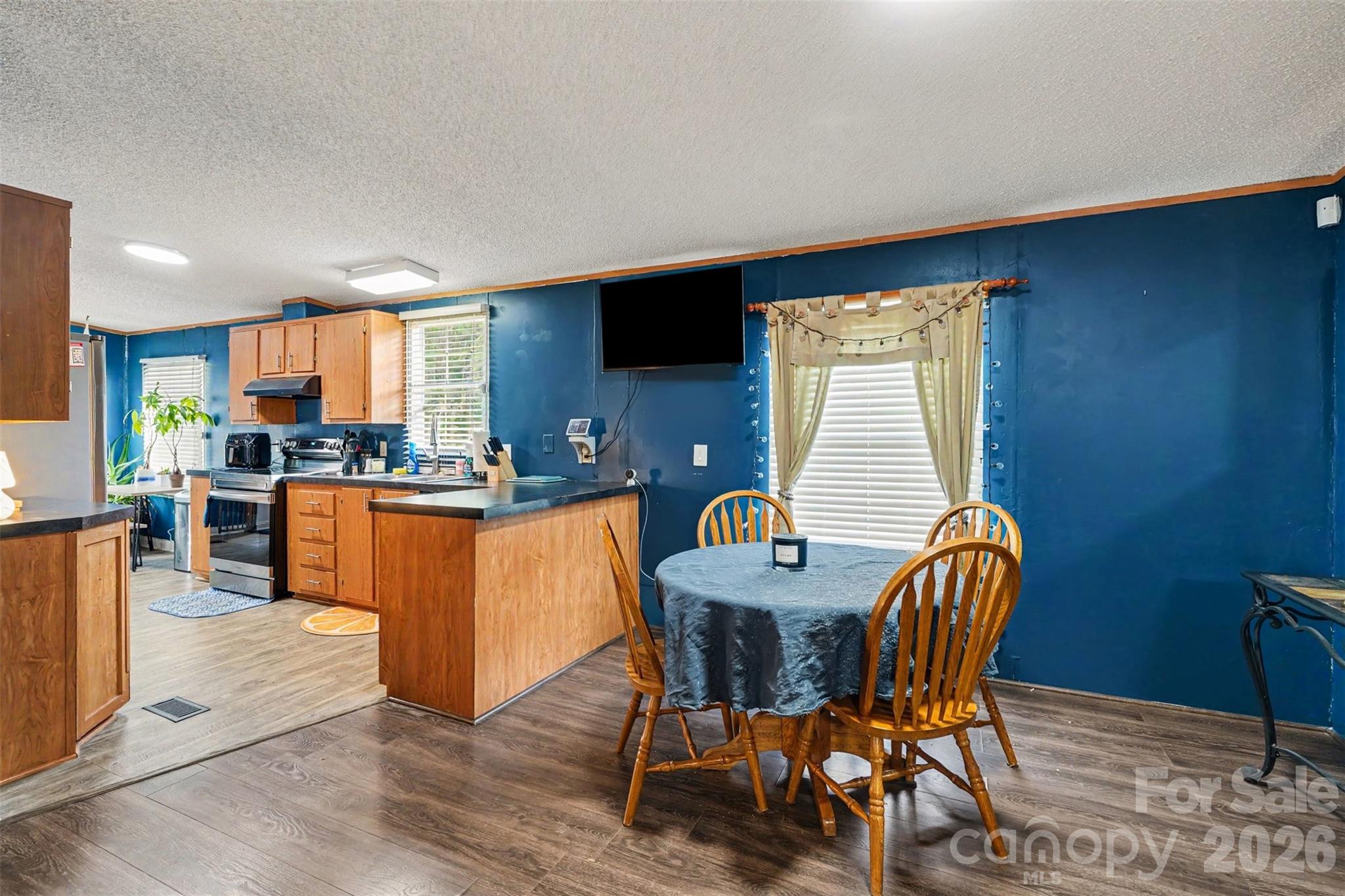216 Westlee Street Property Photo 7