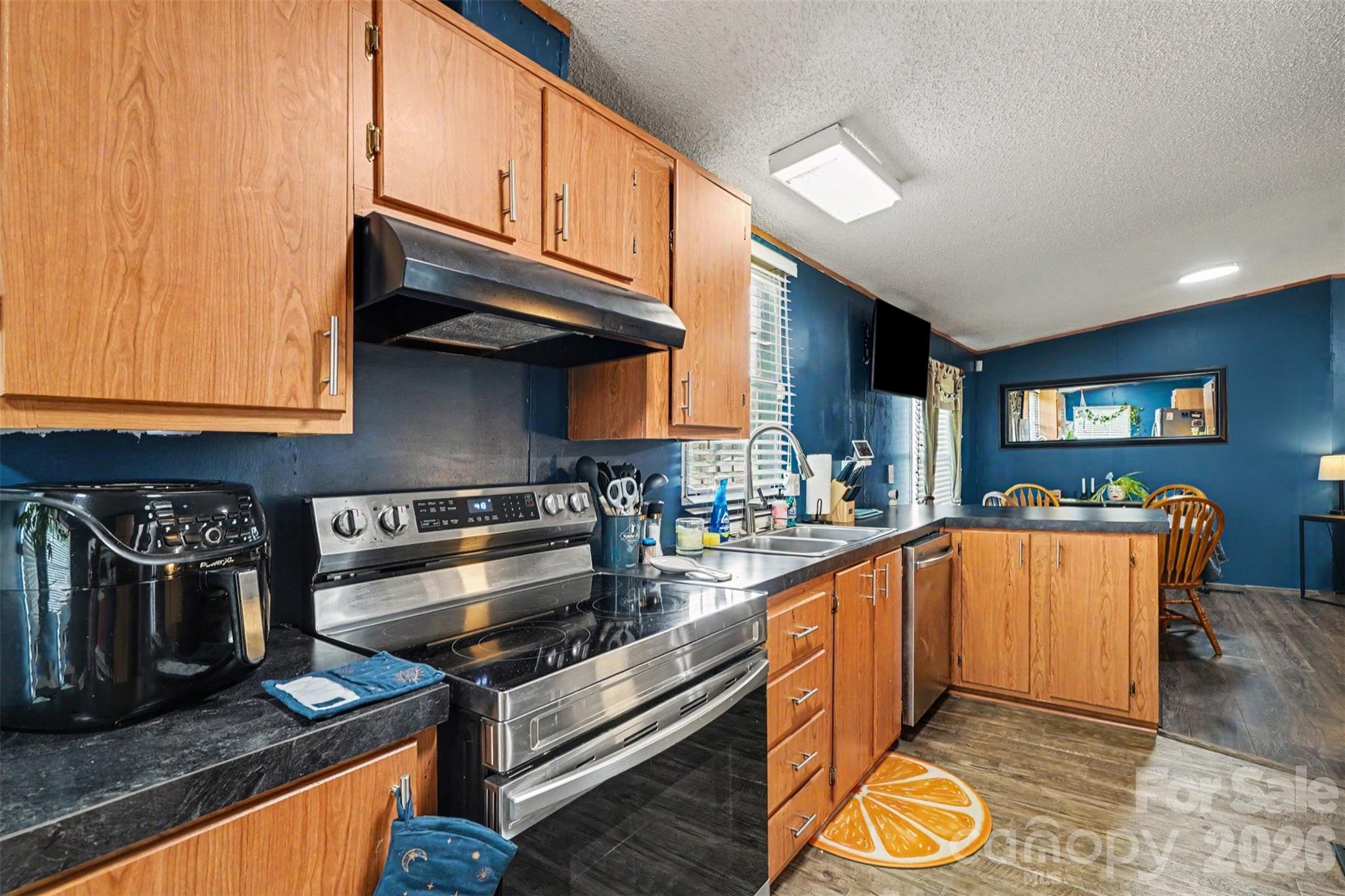 216 Westlee Street Property Photo 10