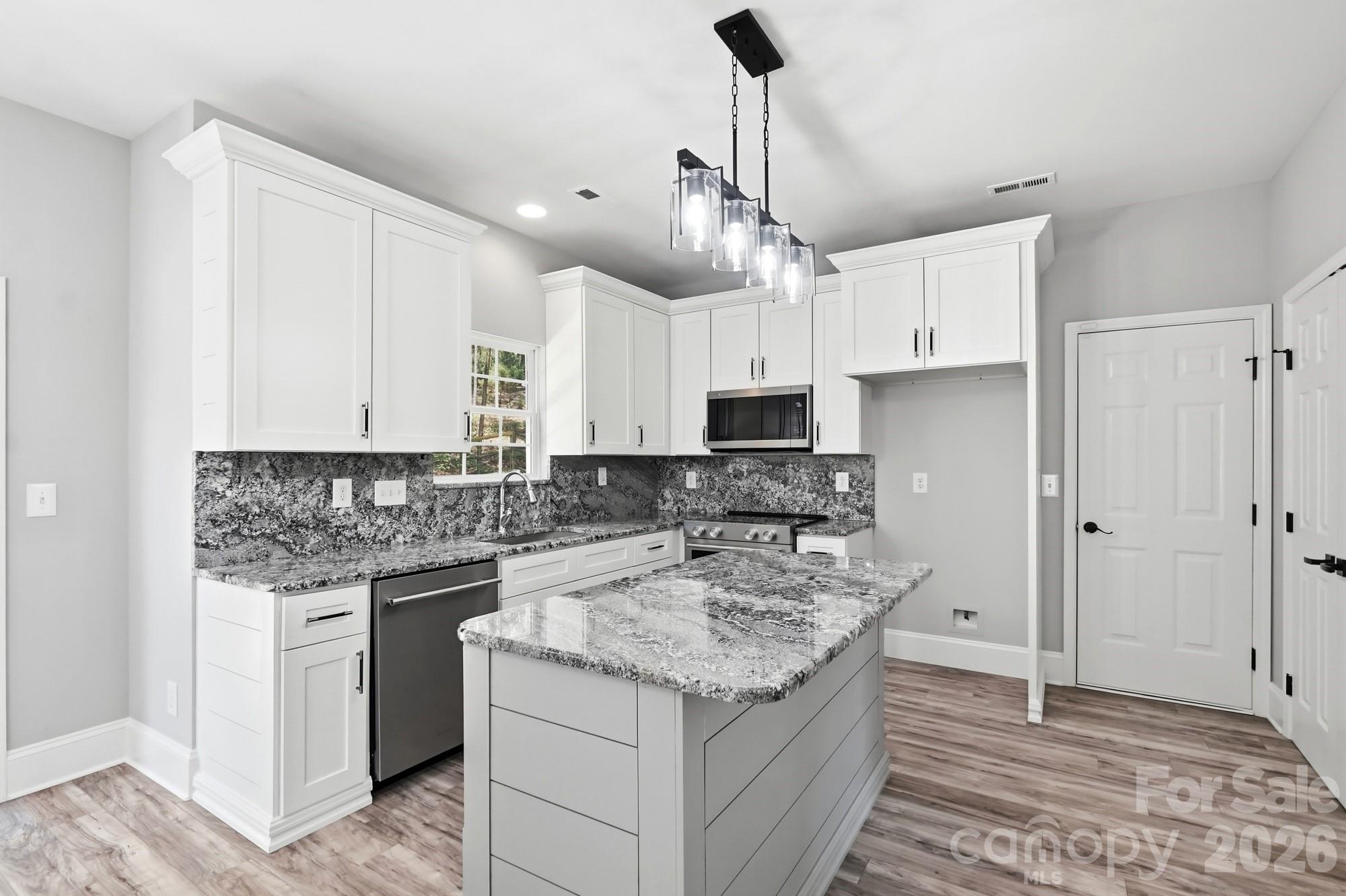 1412 Autumn Ridge Lane Property Photo 11