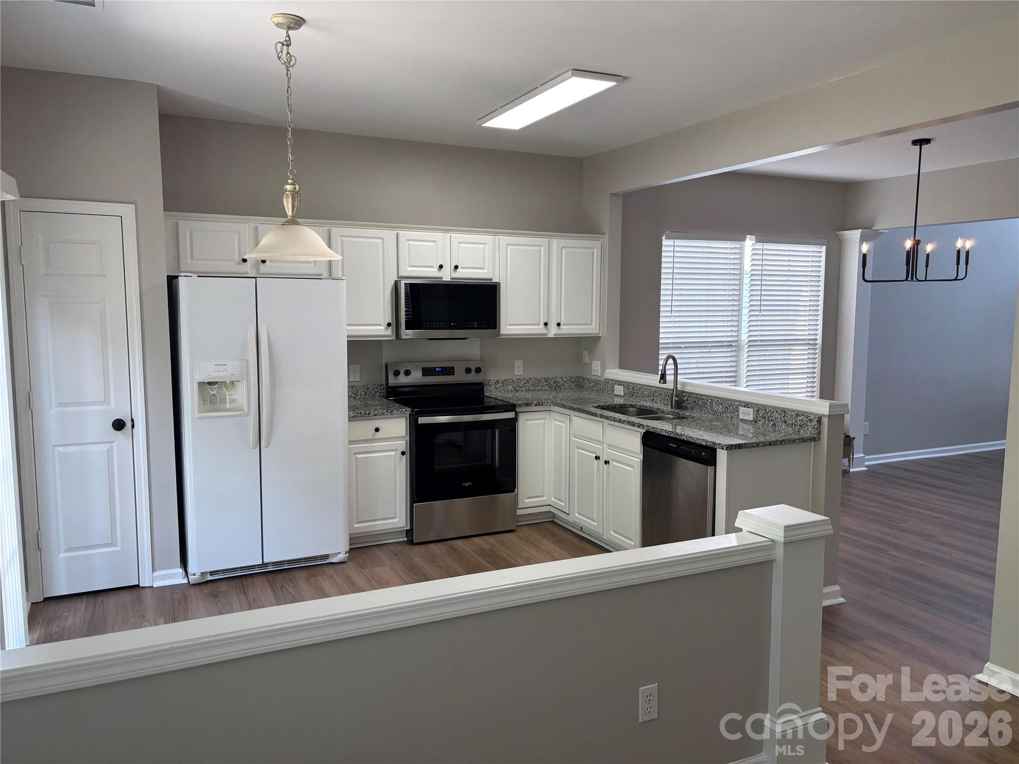2435 Normancrest Court Property Photo 9