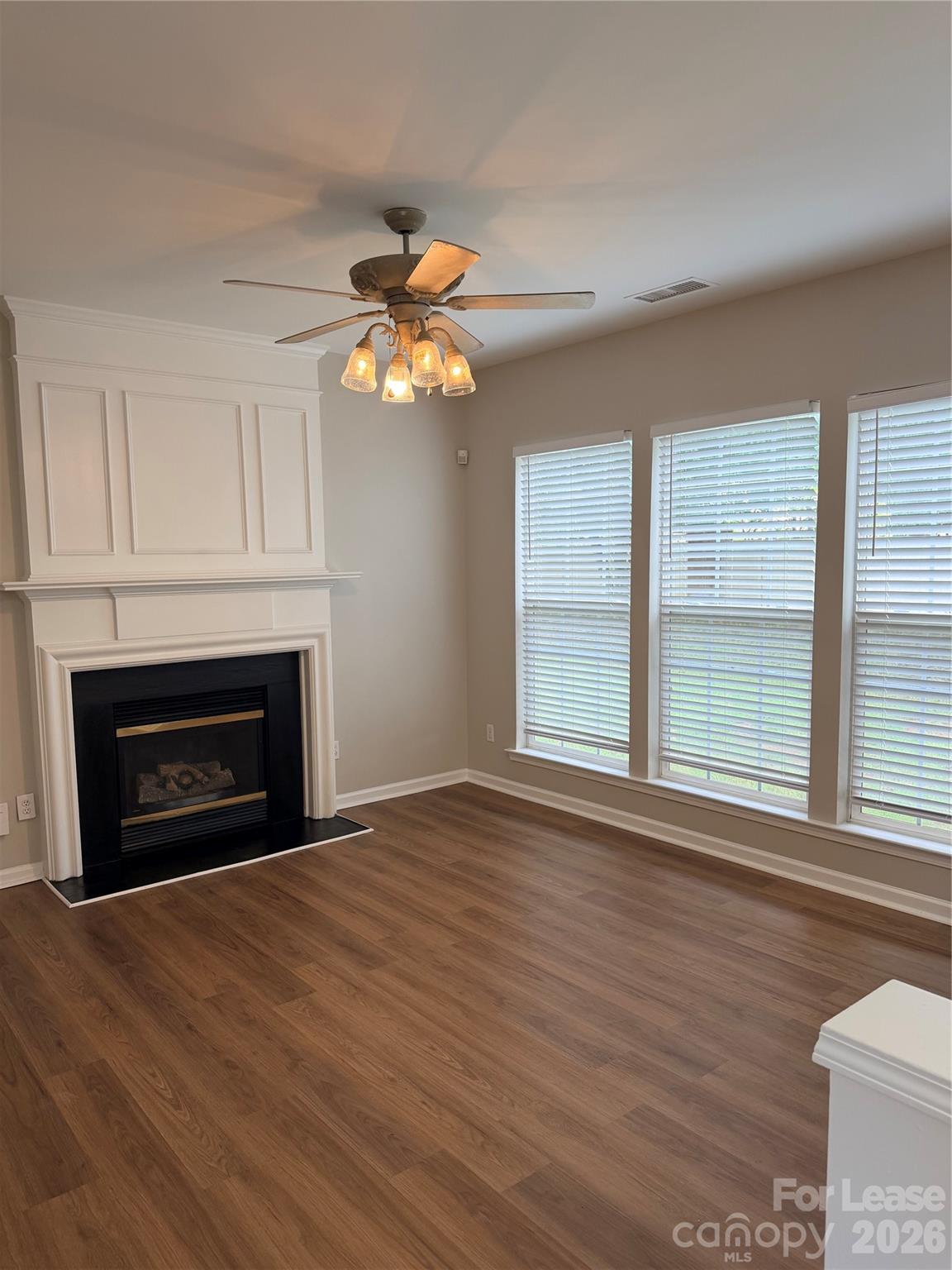 2435 Normancrest Court Property Photo 11