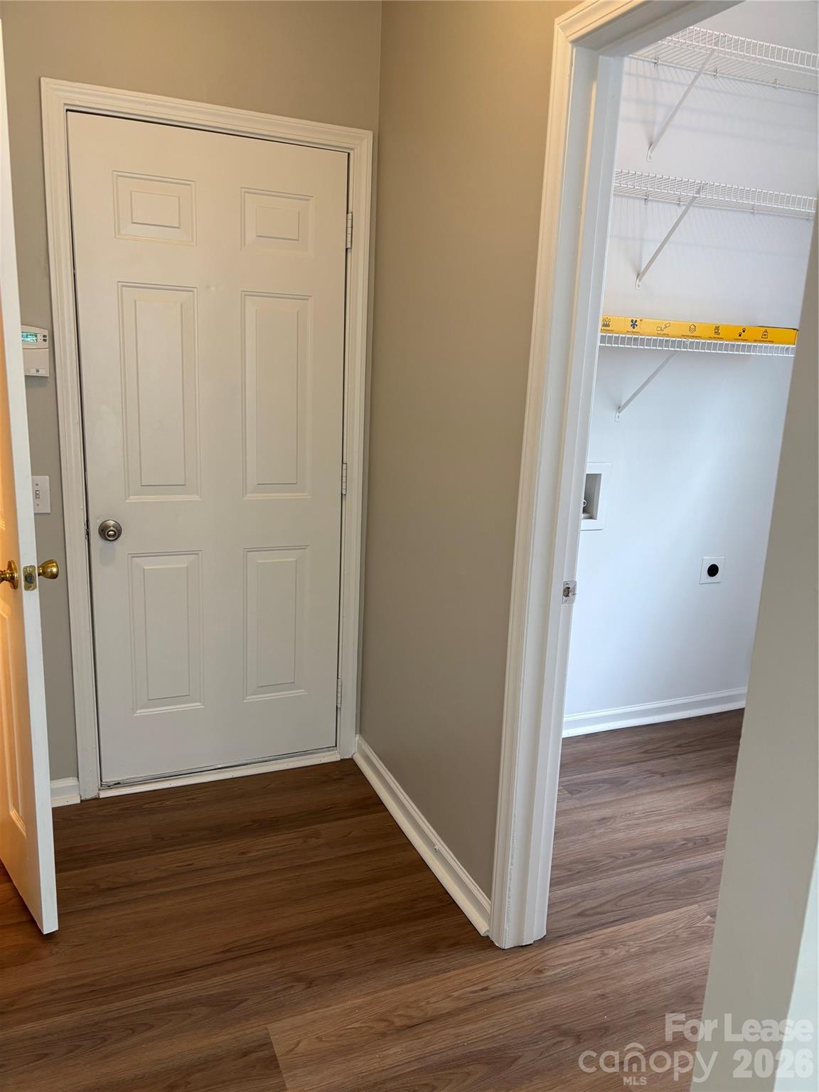 2435 Normancrest Court Property Photo 17