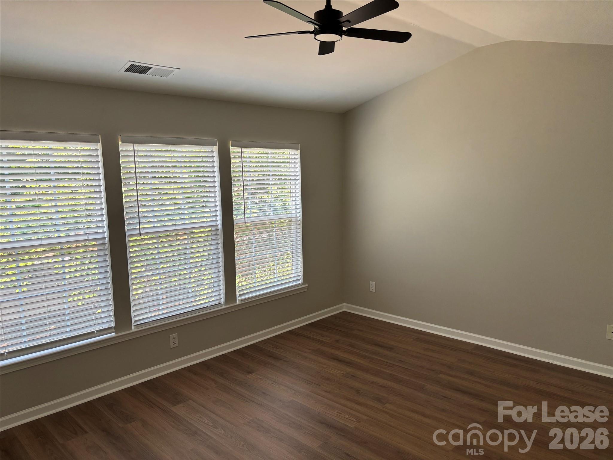 2435 Normancrest Court Property Photo 18