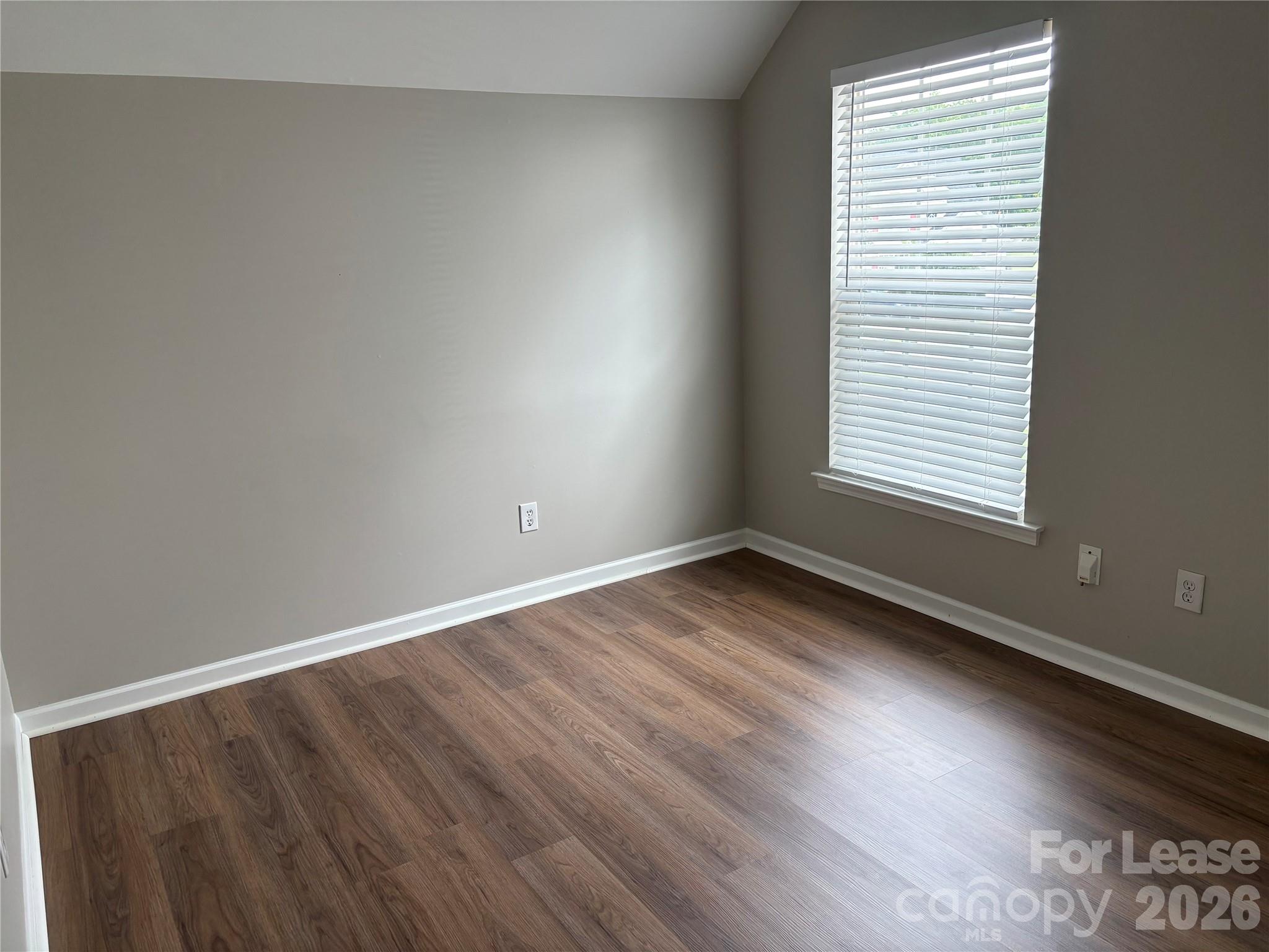 2435 Normancrest Court Property Photo 22