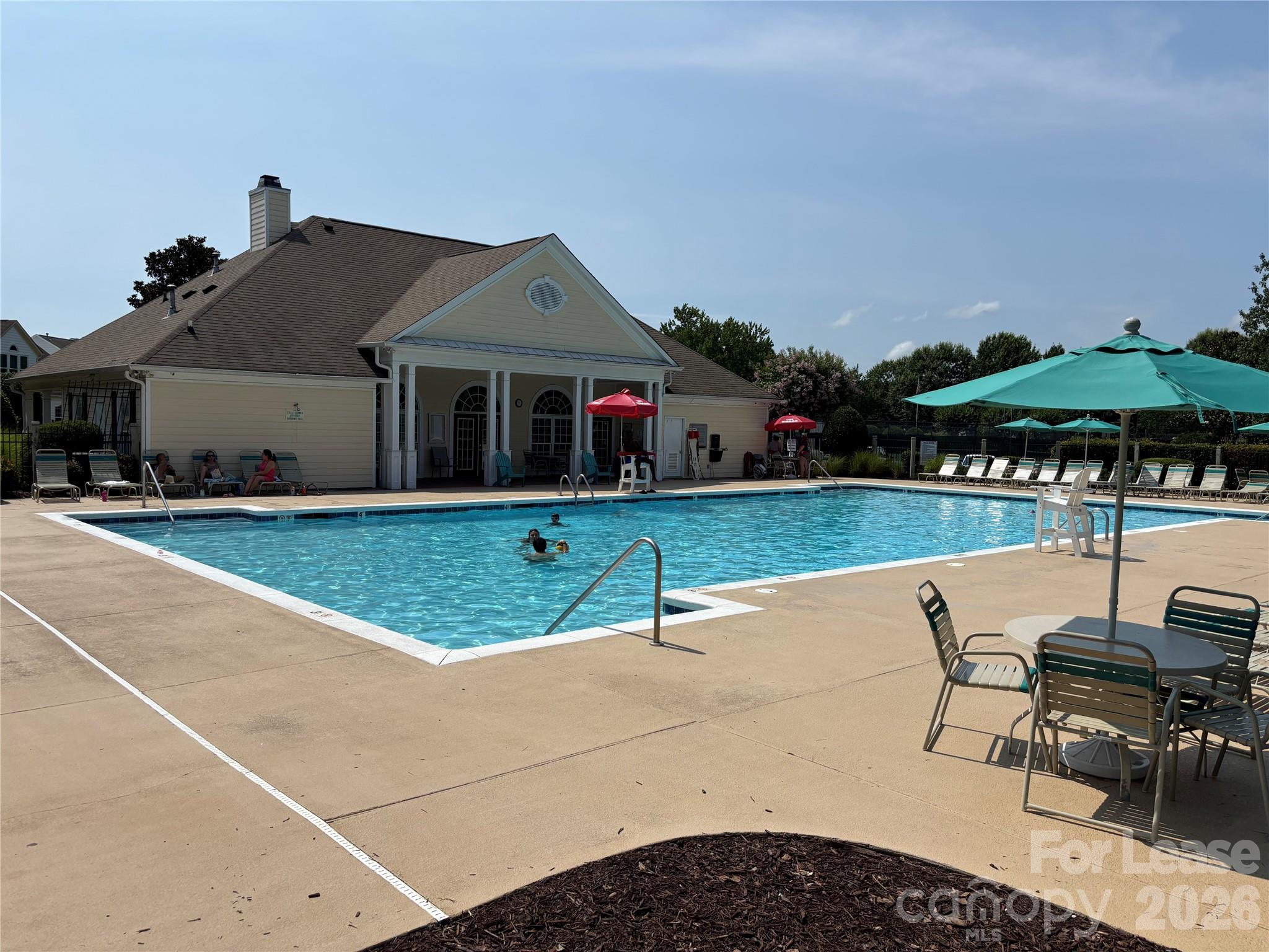 2435 Normancrest Court Property Photo 26