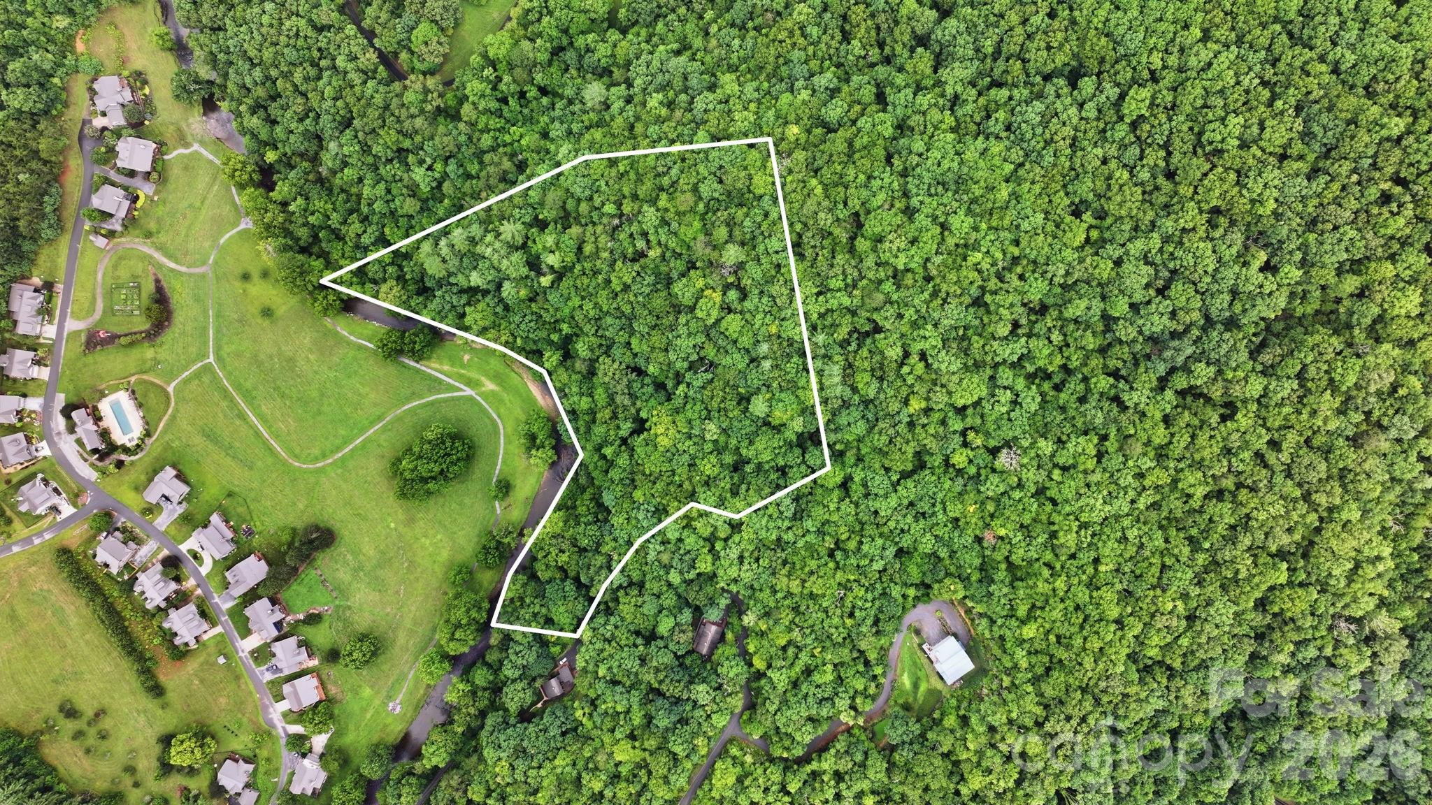 000 Suntrace Circle 18/20 Property Photo 2