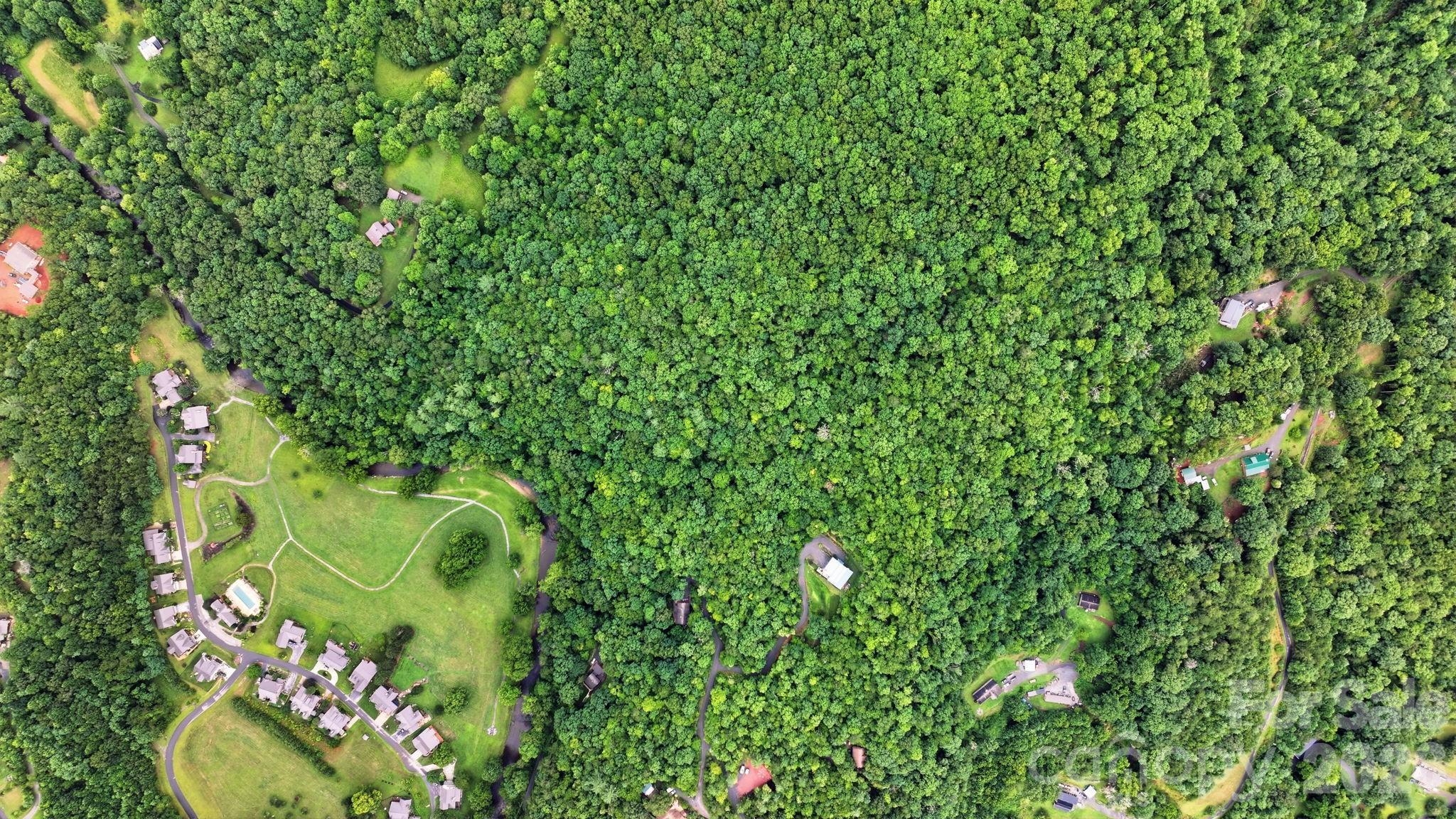 000 Suntrace Circle 18/20 Property Photo 8