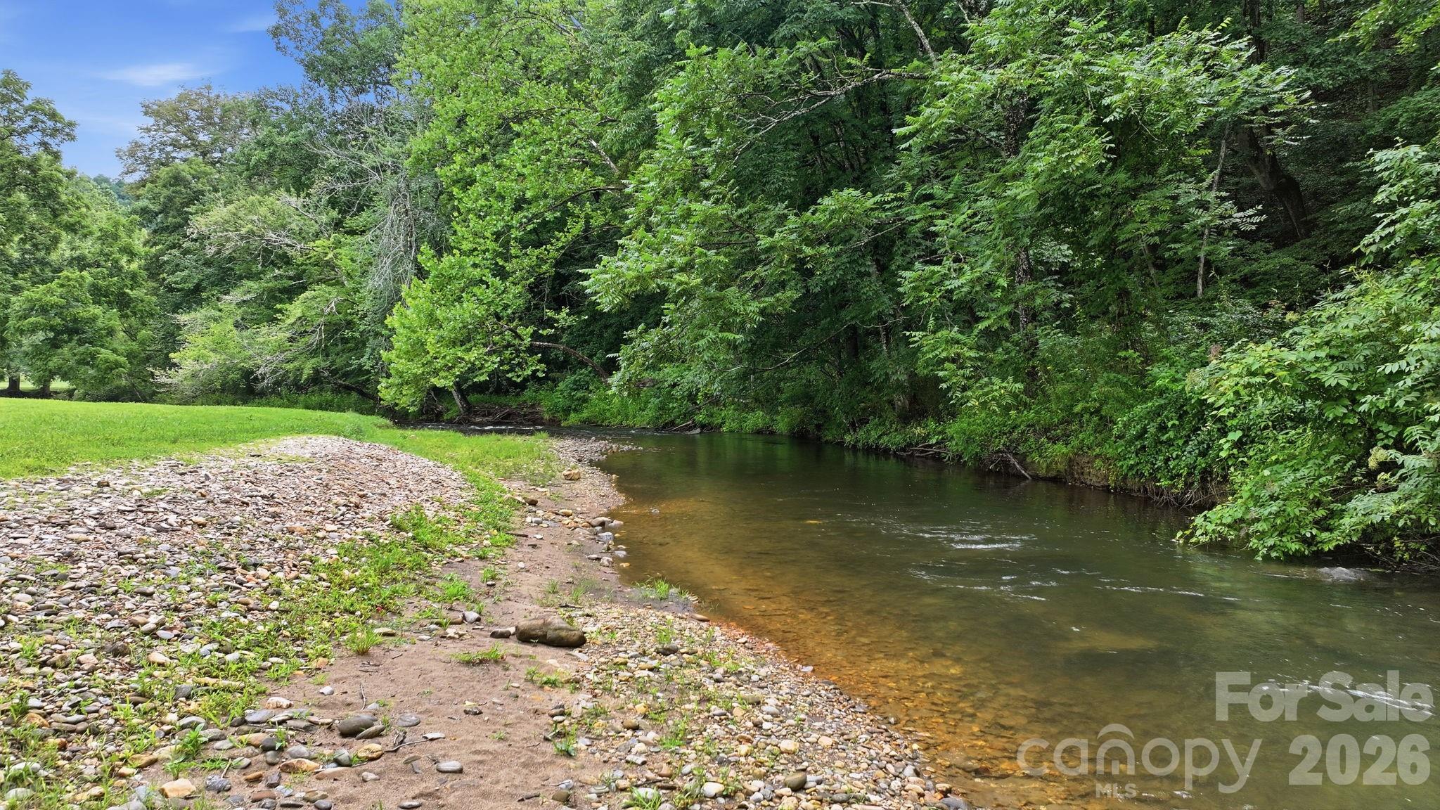 000 Suntrace Circle 18/20 Property Photo 15