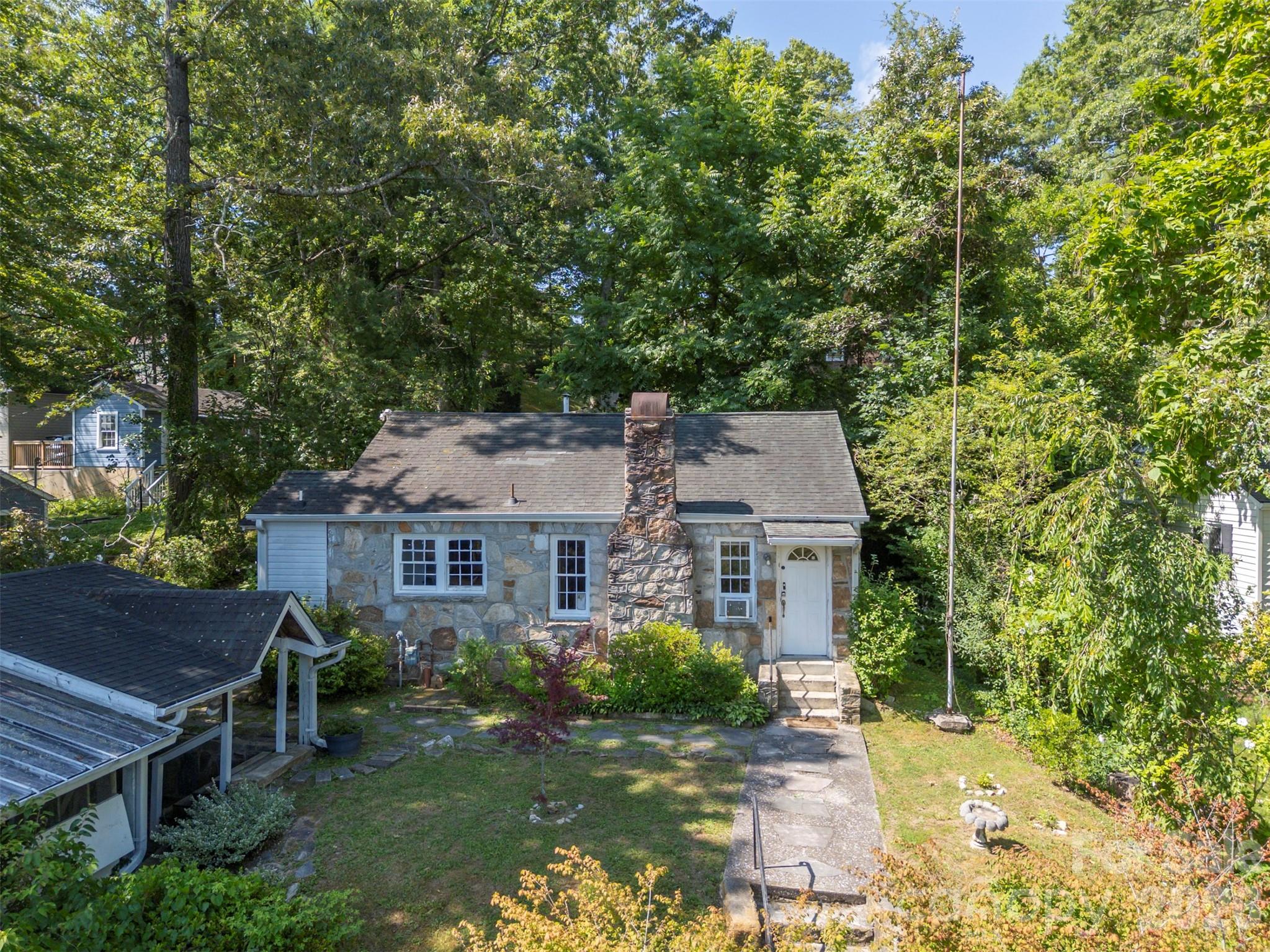 720 Sylvan Boulevard Property Photo 4