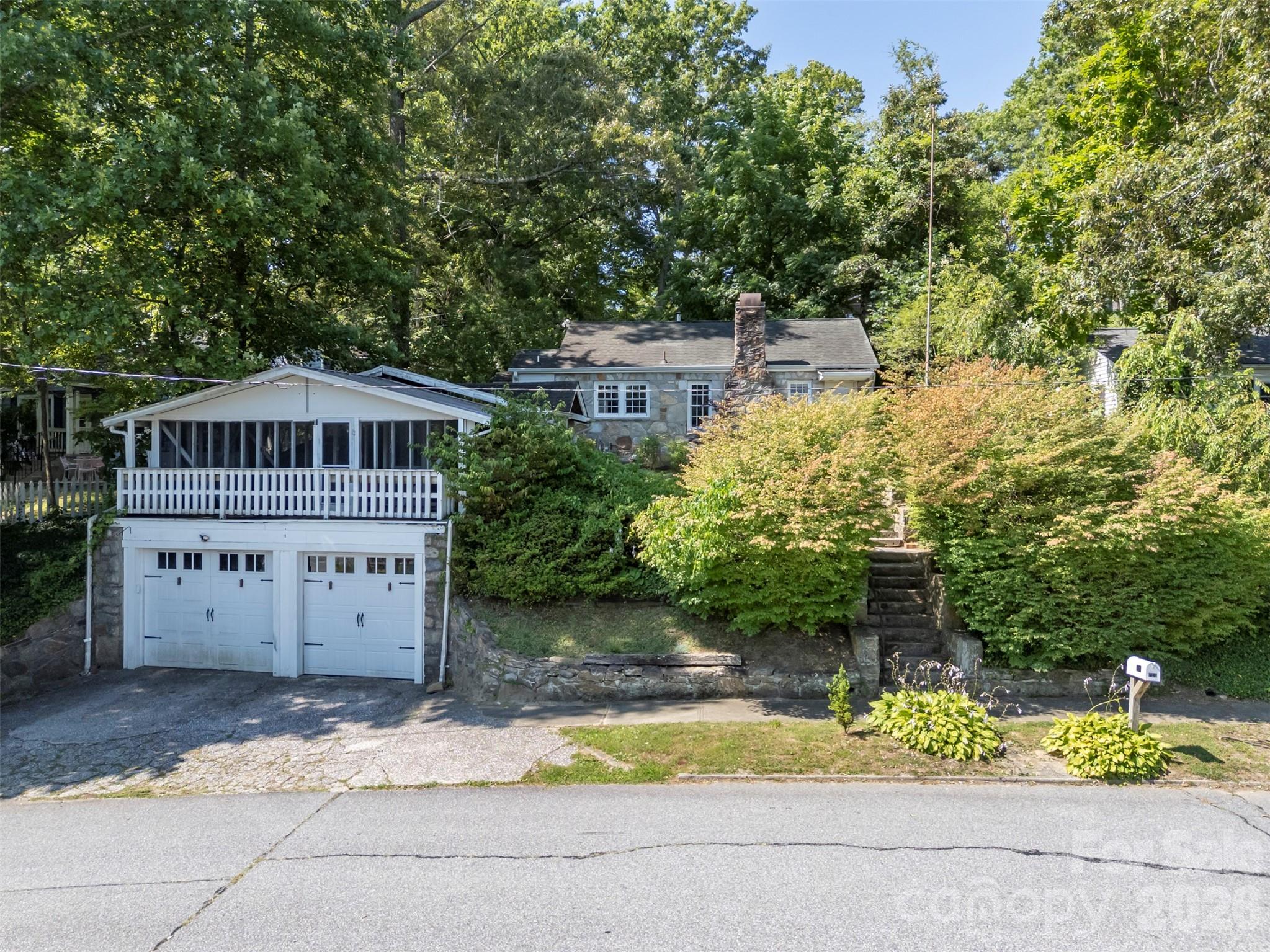 720 Sylvan Boulevard Property Photo 7