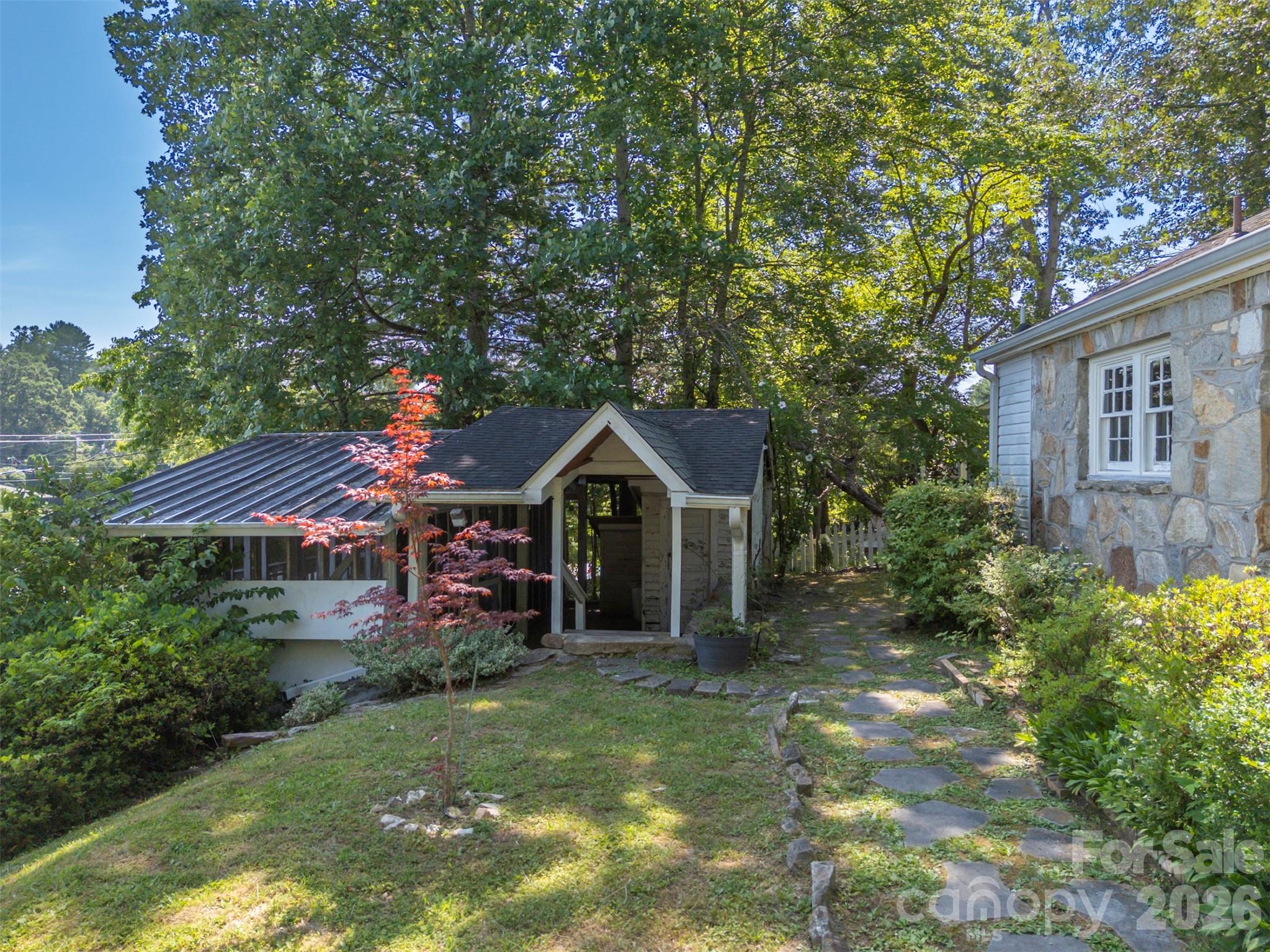 720 Sylvan Boulevard Property Photo 26