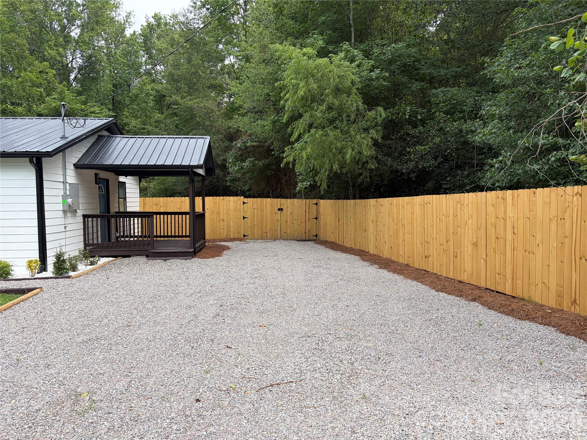 8761 Old Wire Road Property Photo 11