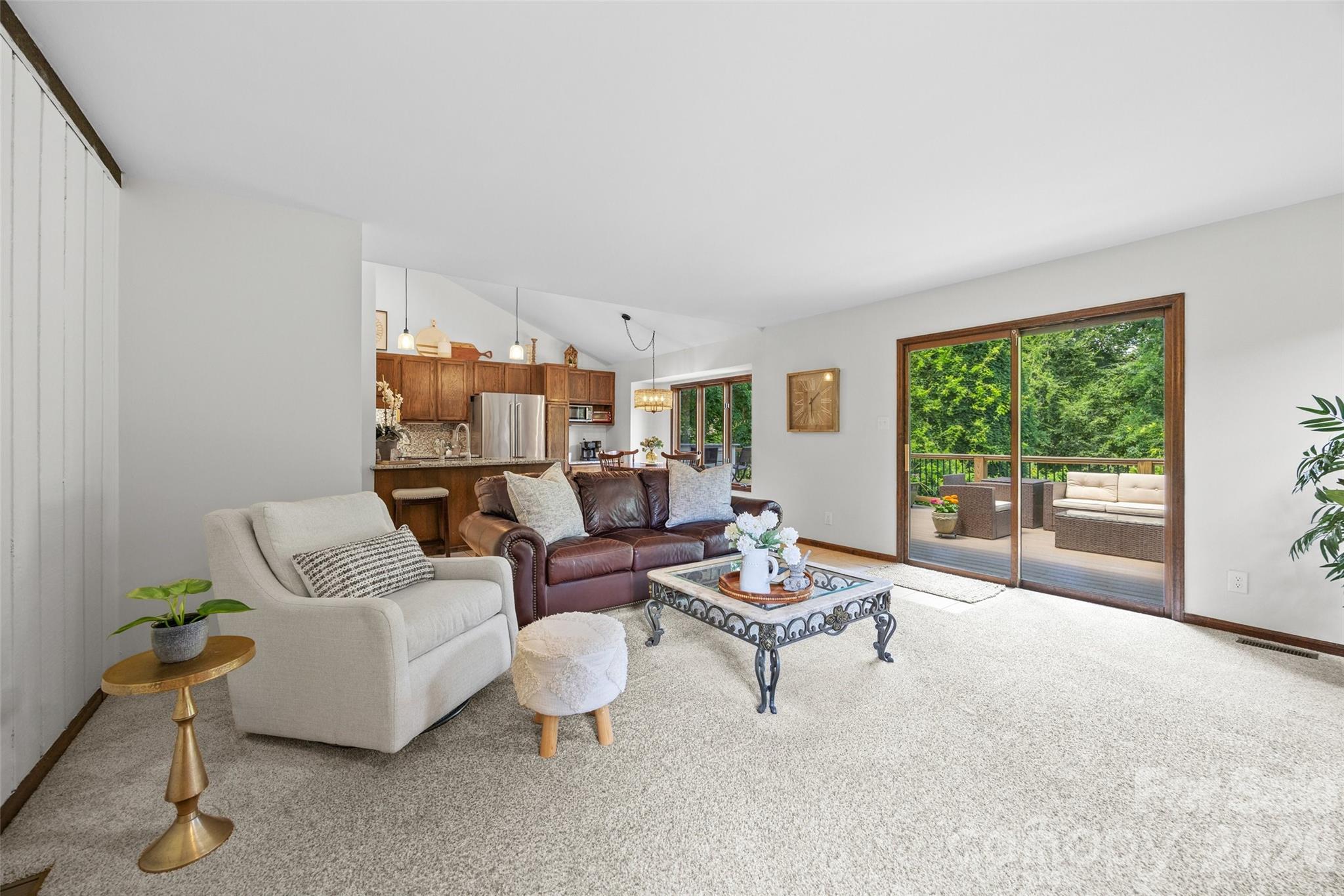 78 Honeysuckle Woods Property Photo 14