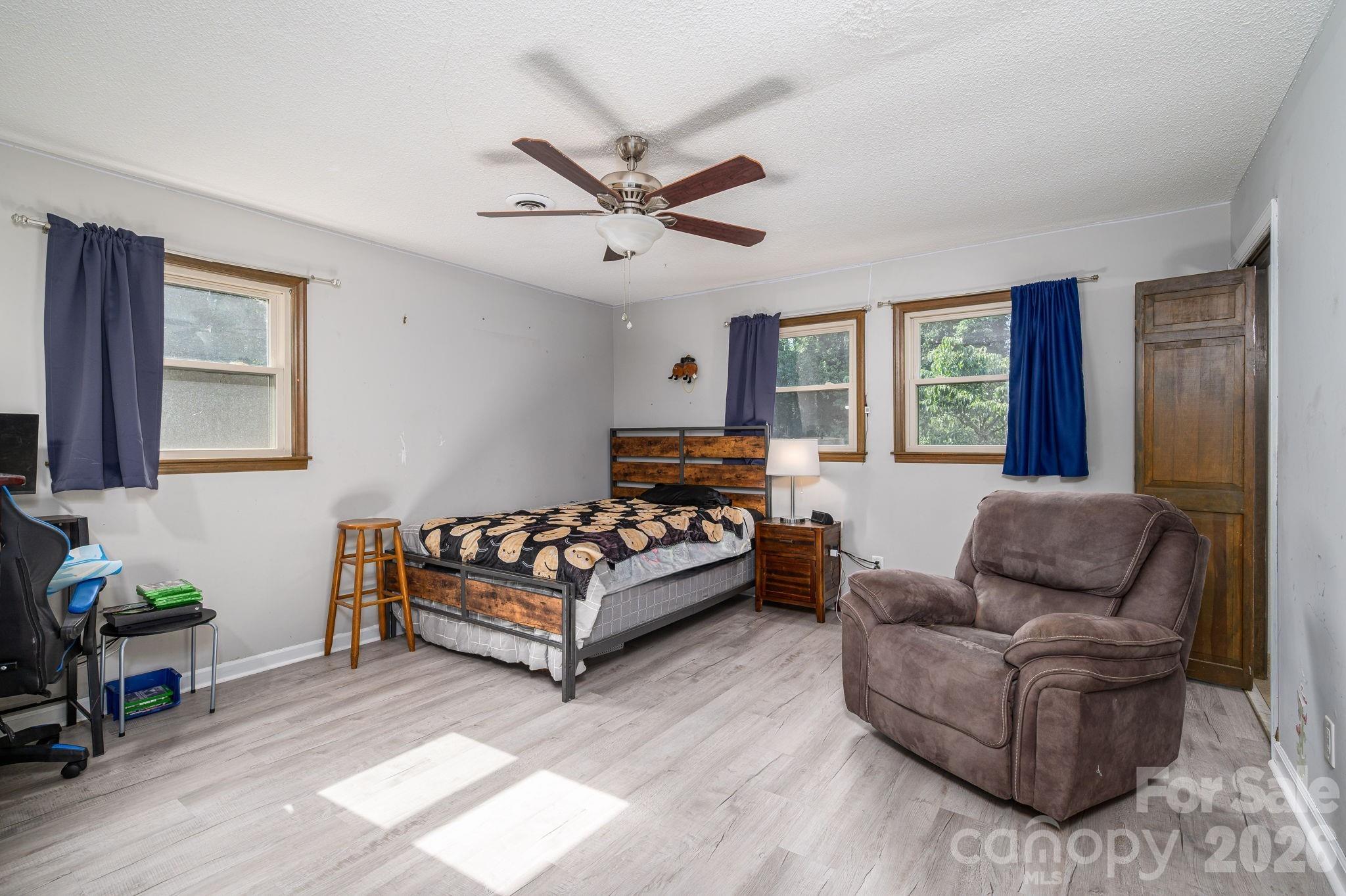 809 Spring Street 2 Property Photo 16