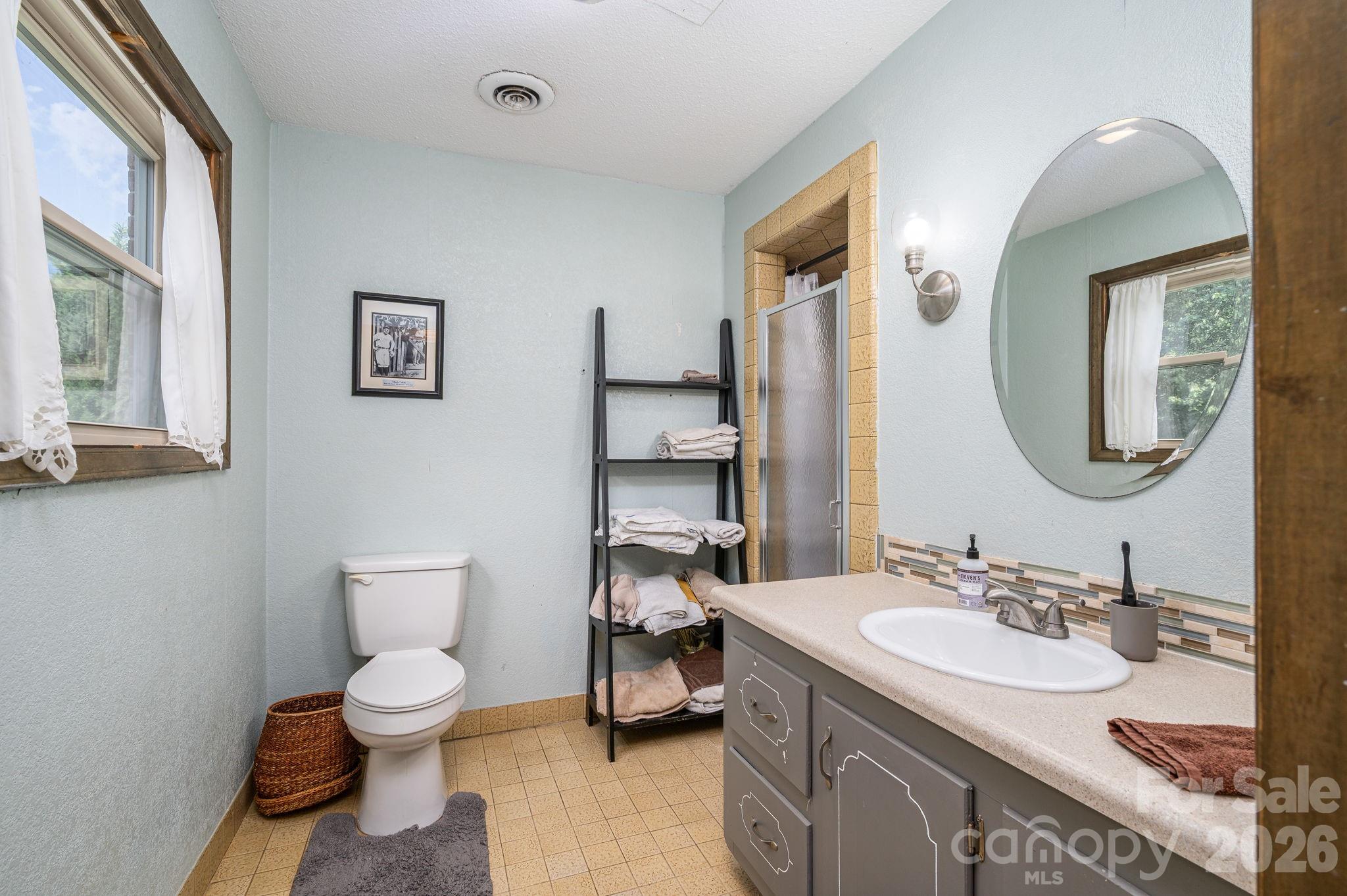 809 Spring Street 2 Property Photo 18