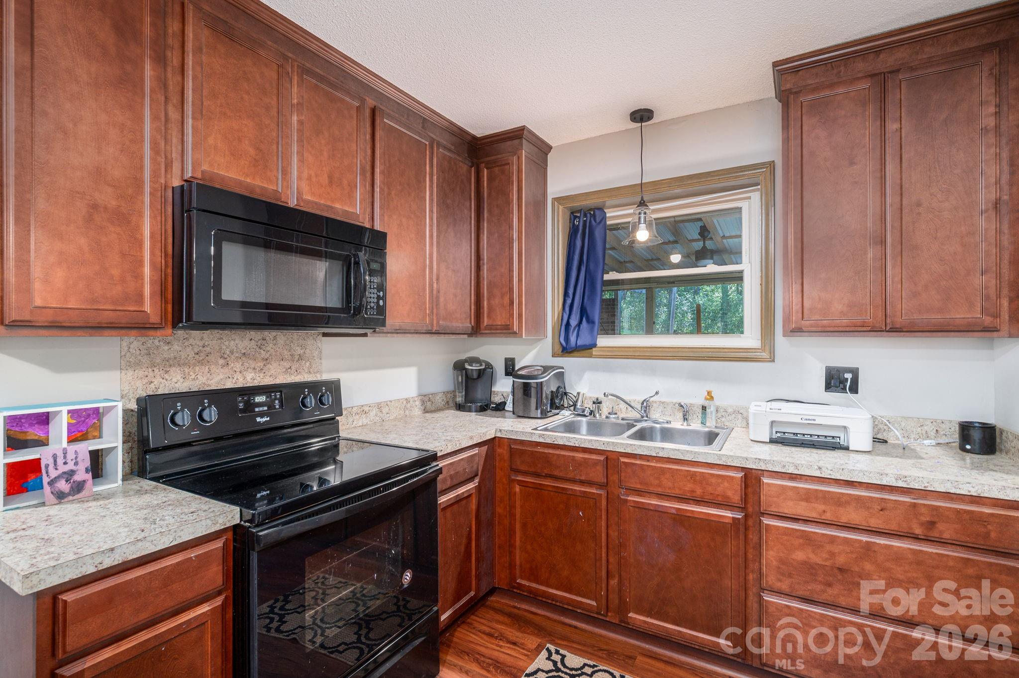 809 Spring Street 2 Property Photo 29
