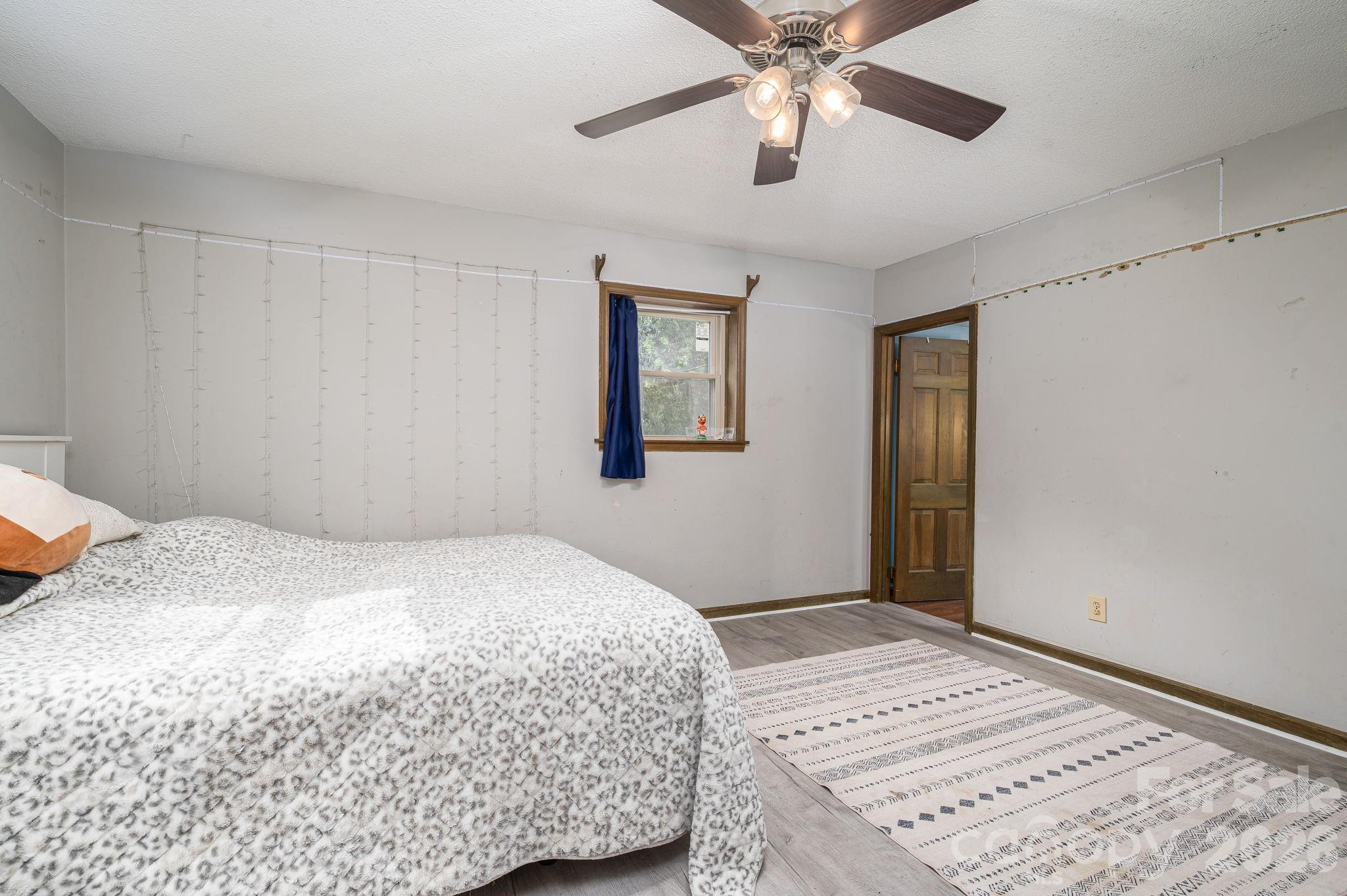 809 Spring Street 2 Property Photo 33