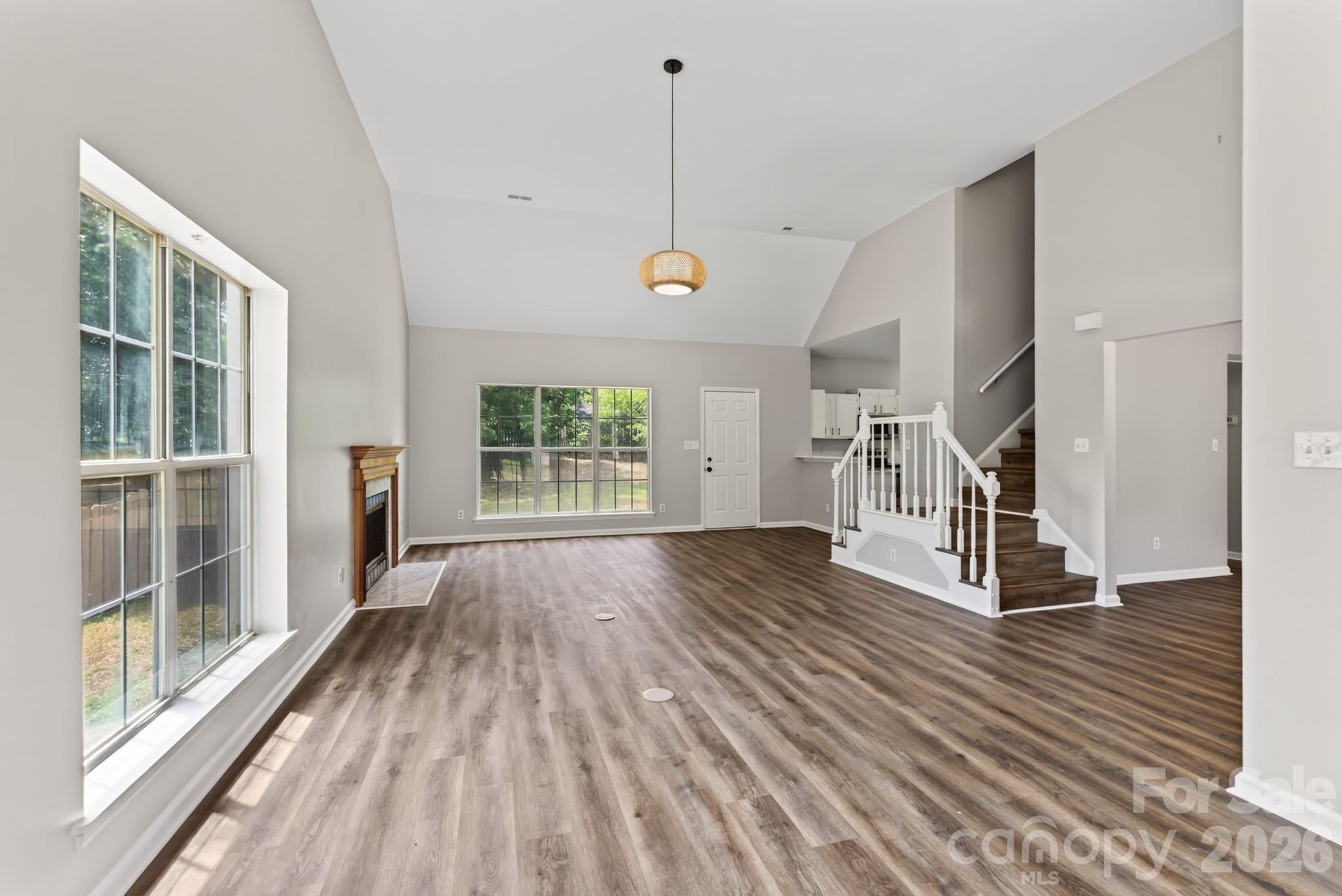 8511 Albury Walk Lane Property Photo 4