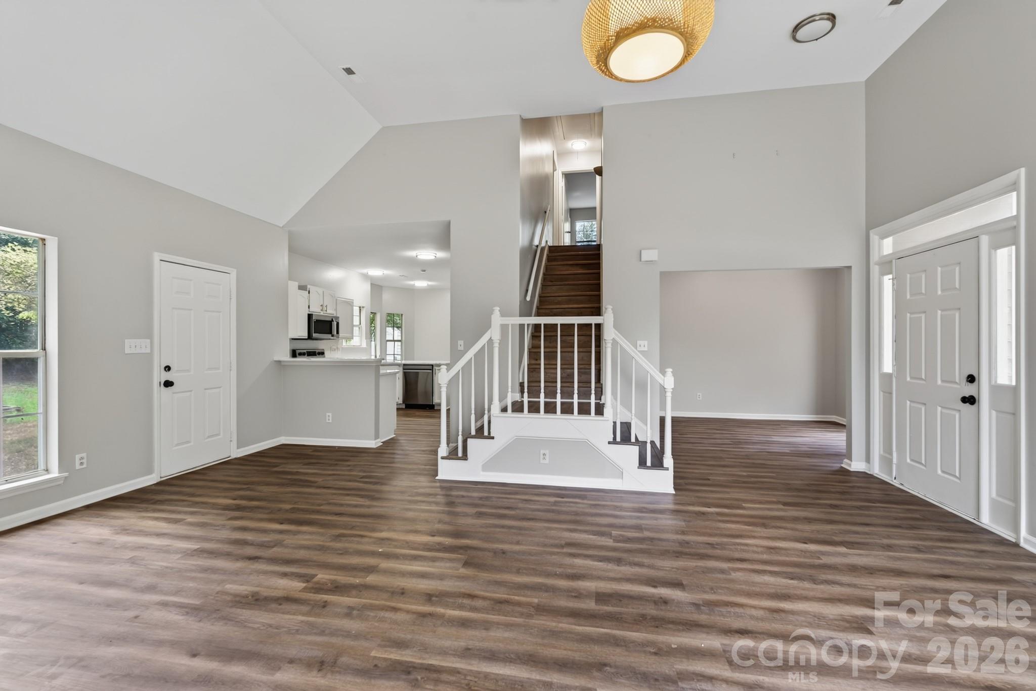 8511 Albury Walk Lane Property Photo 5