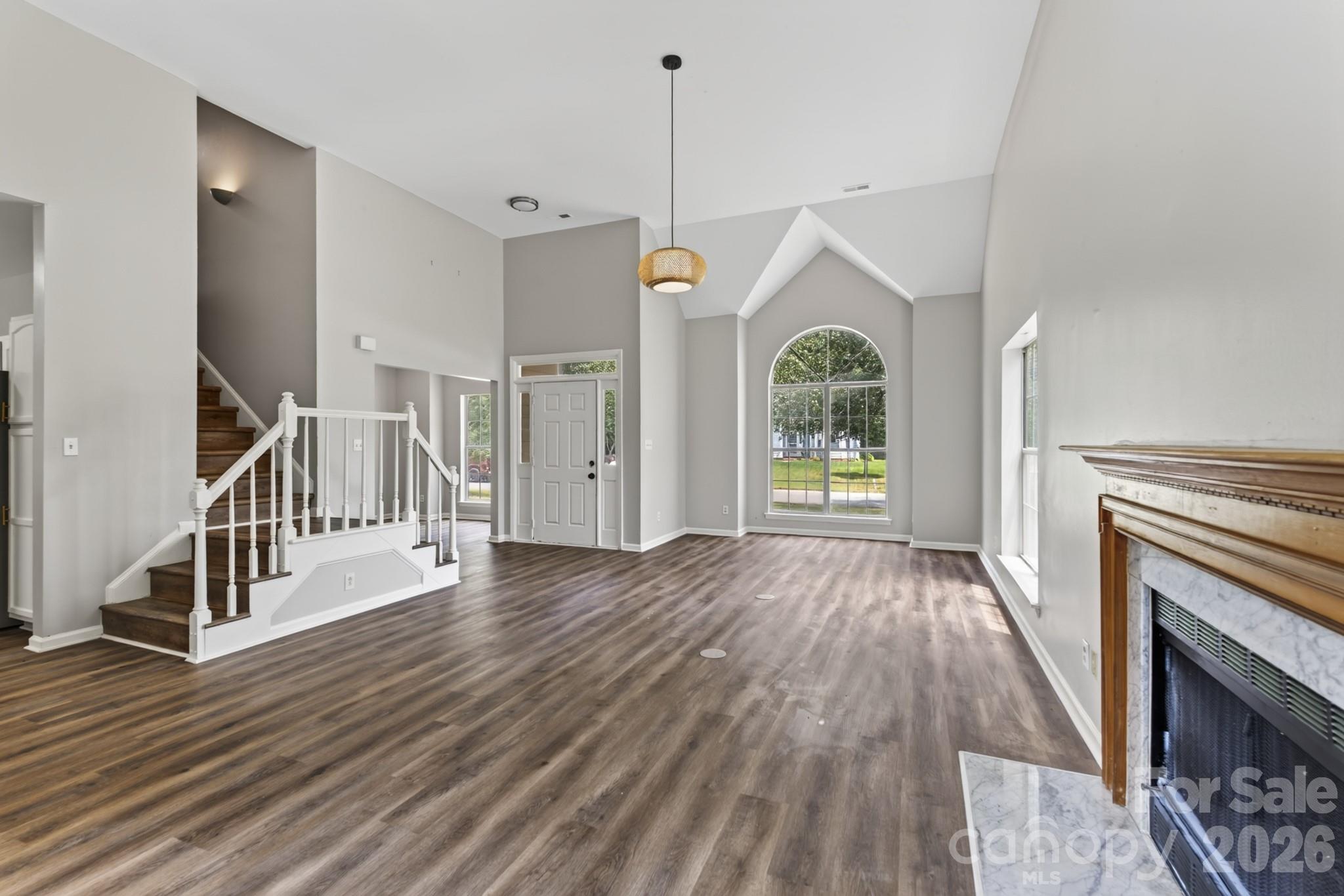 8511 Albury Walk Lane Property Photo 6