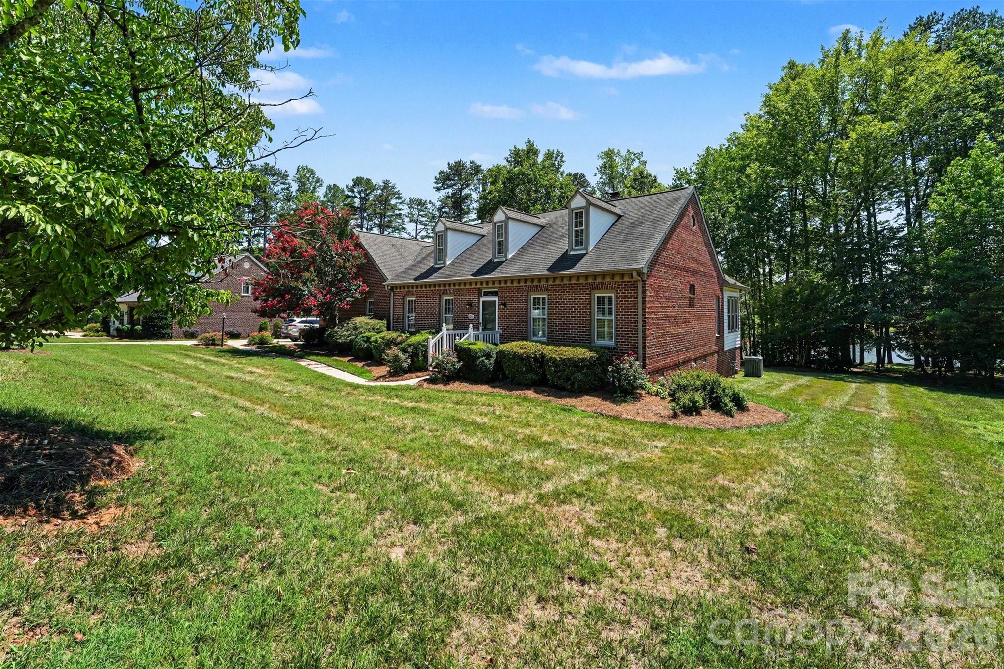 1859 Wetherburn Drive Property Photo 6