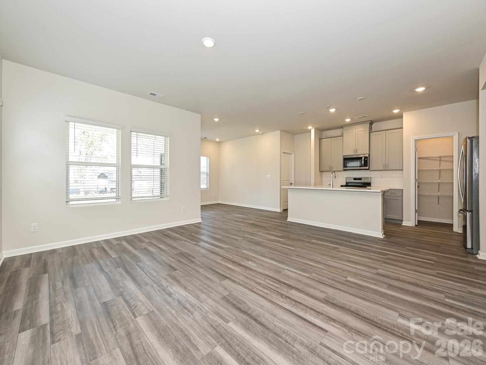 113 Frontiersman Drive Property Photo 3