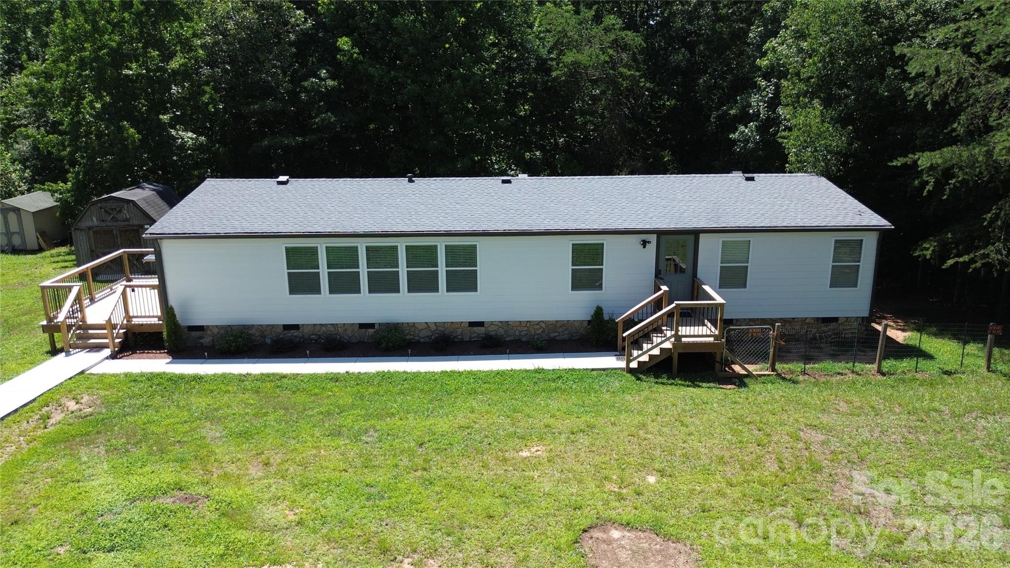 3585 Woodstream Drive Property Photo 1