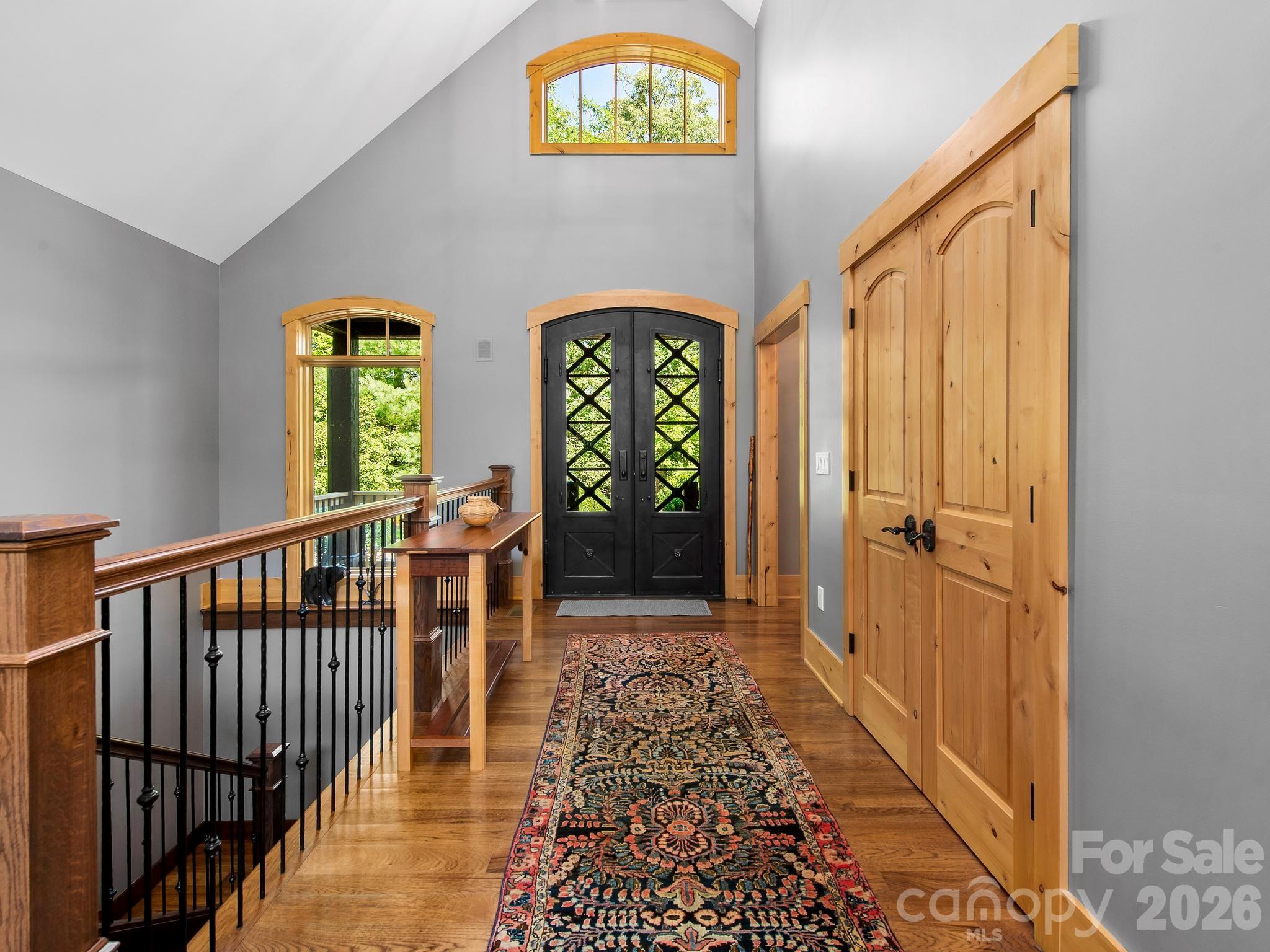 600 White Water Way Property Photo 5