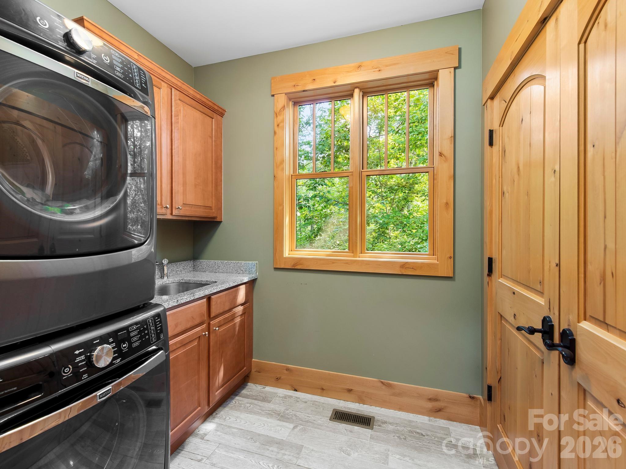 600 White Water Way Property Photo 19