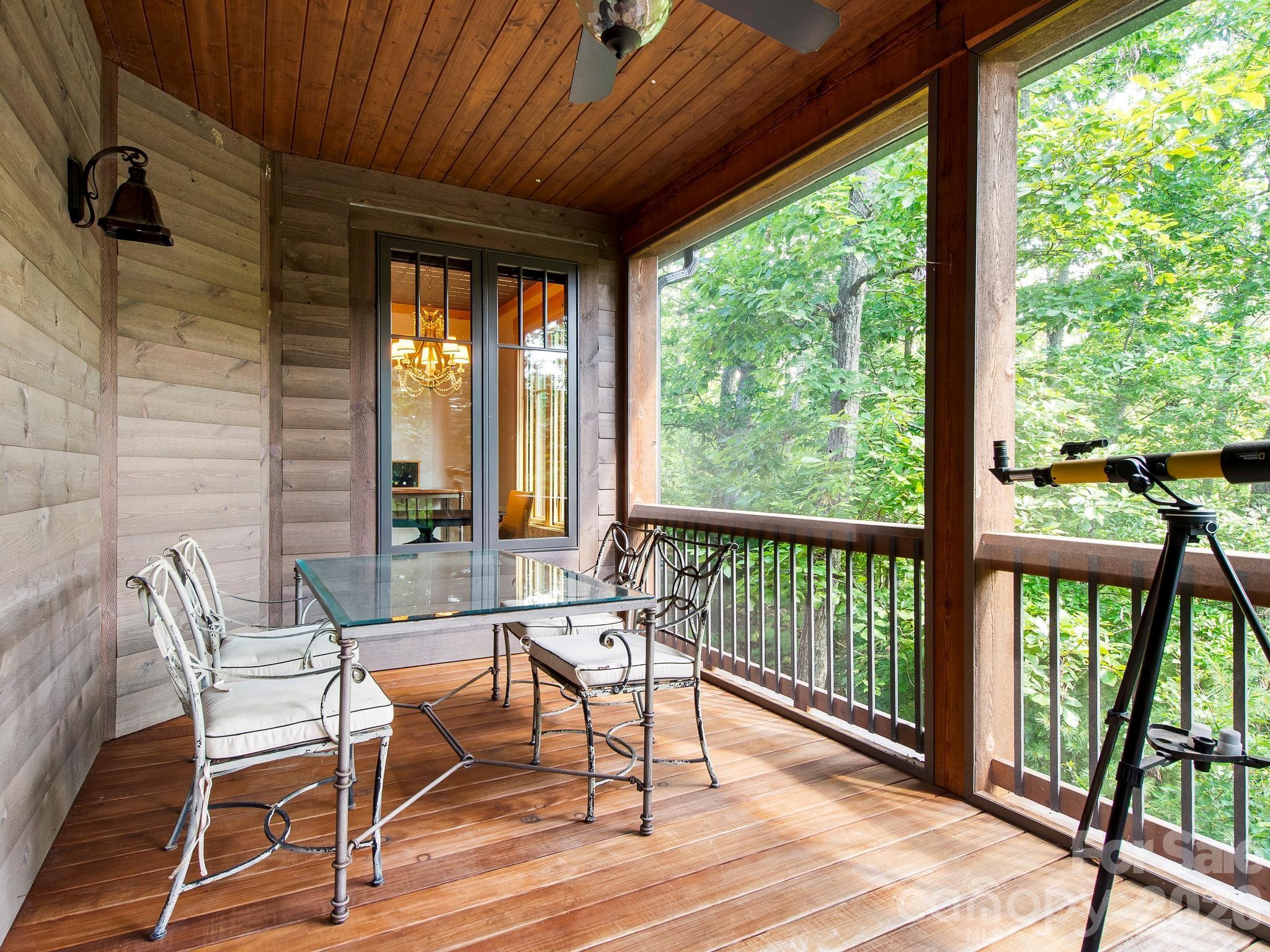 600 White Water Way Property Photo 20