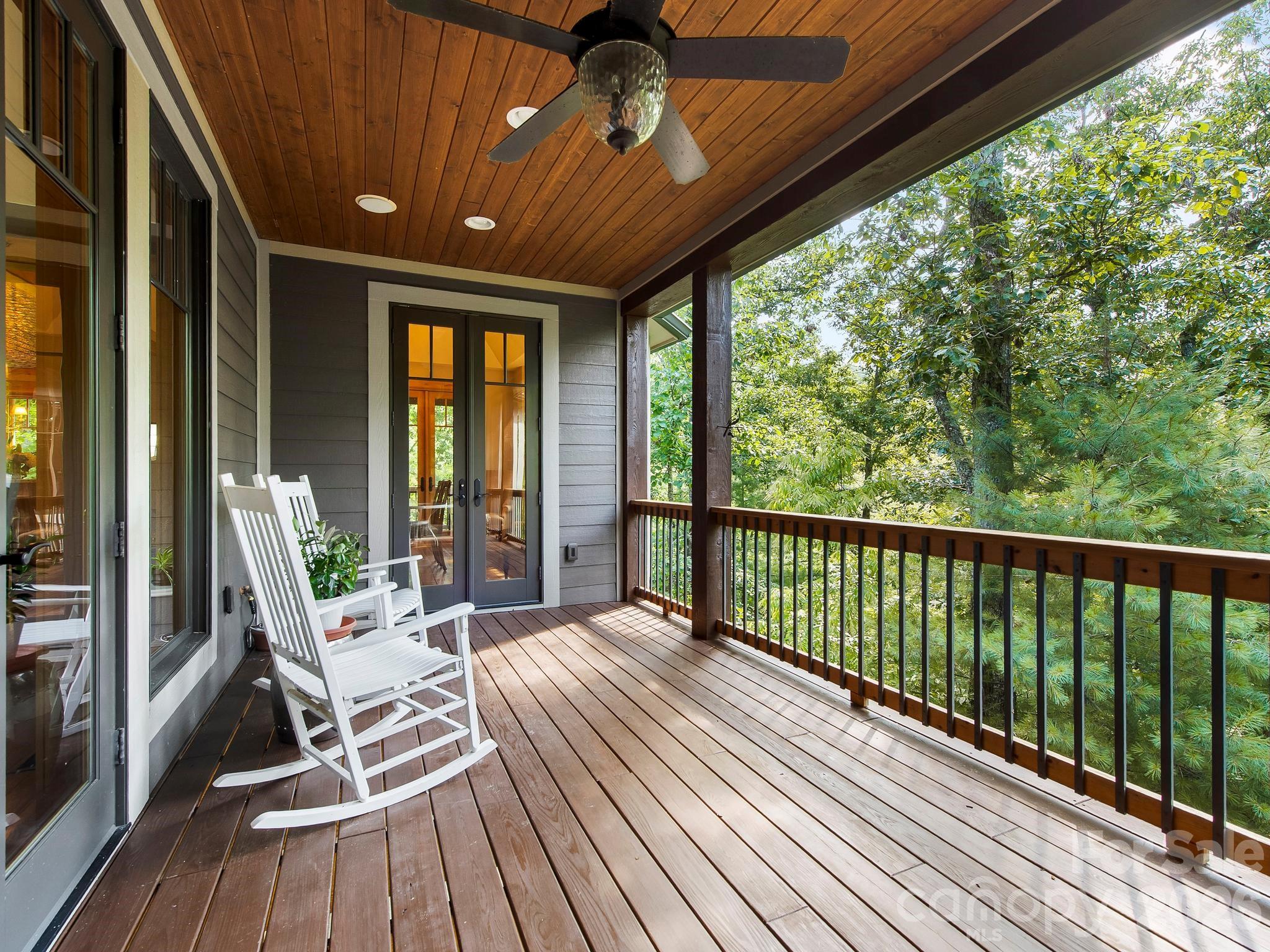 600 White Water Way Property Photo 23