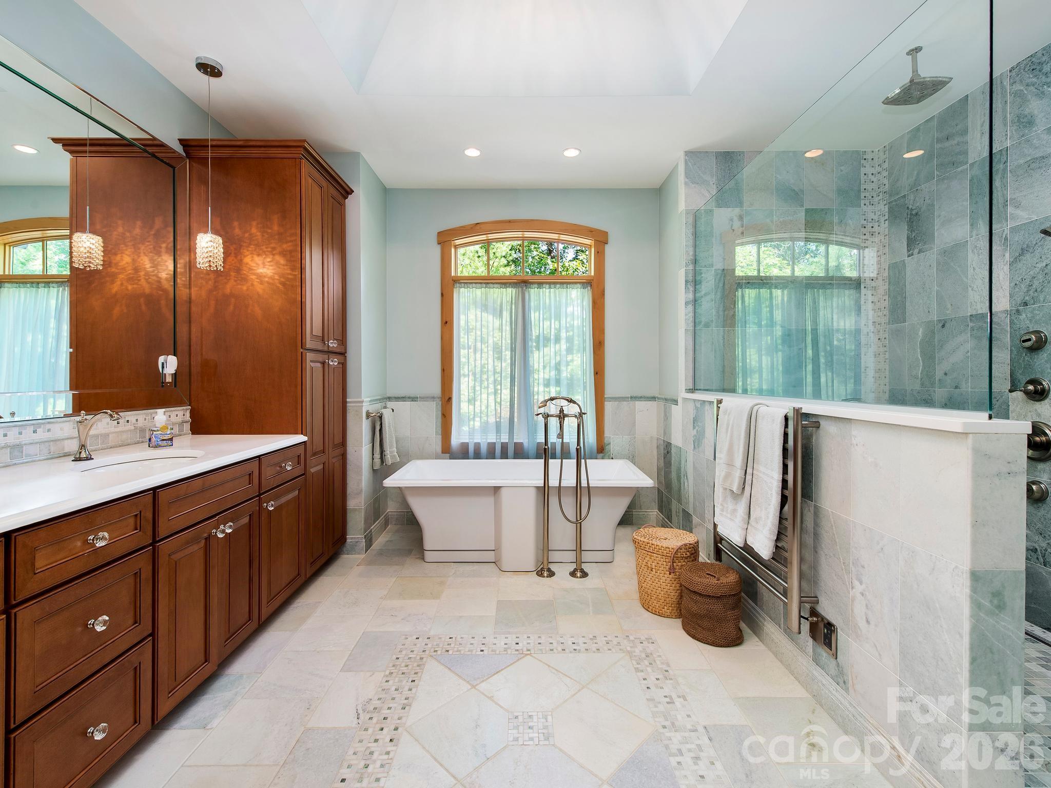 600 White Water Way Property Photo 28