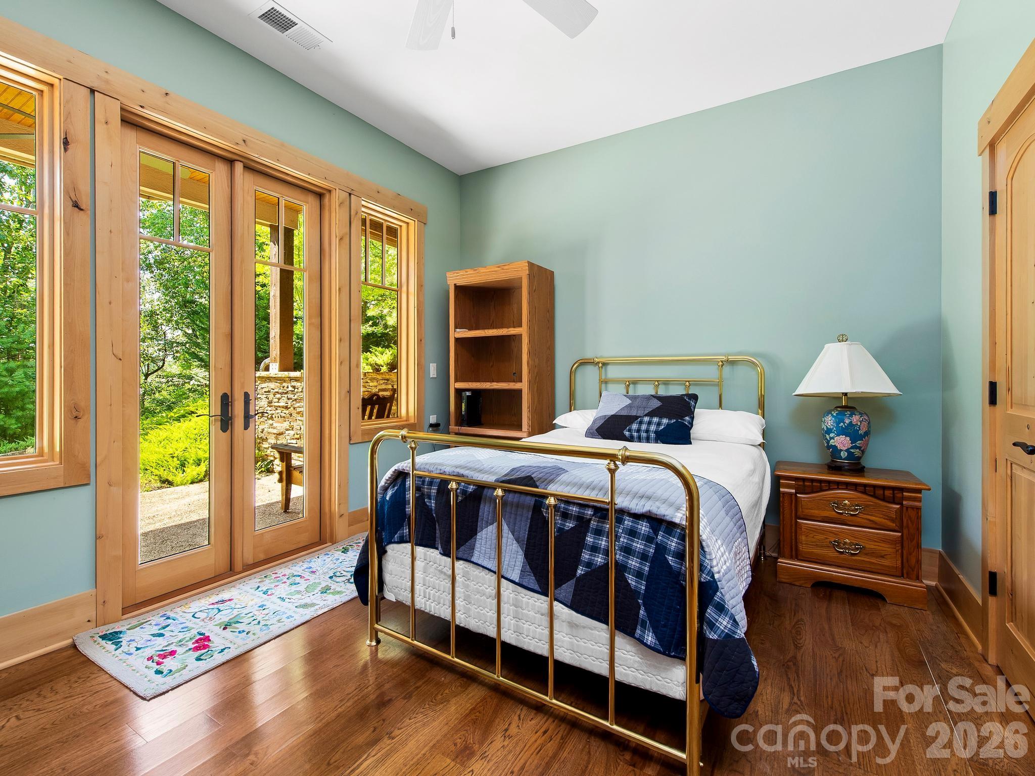 600 White Water Way Property Photo 34