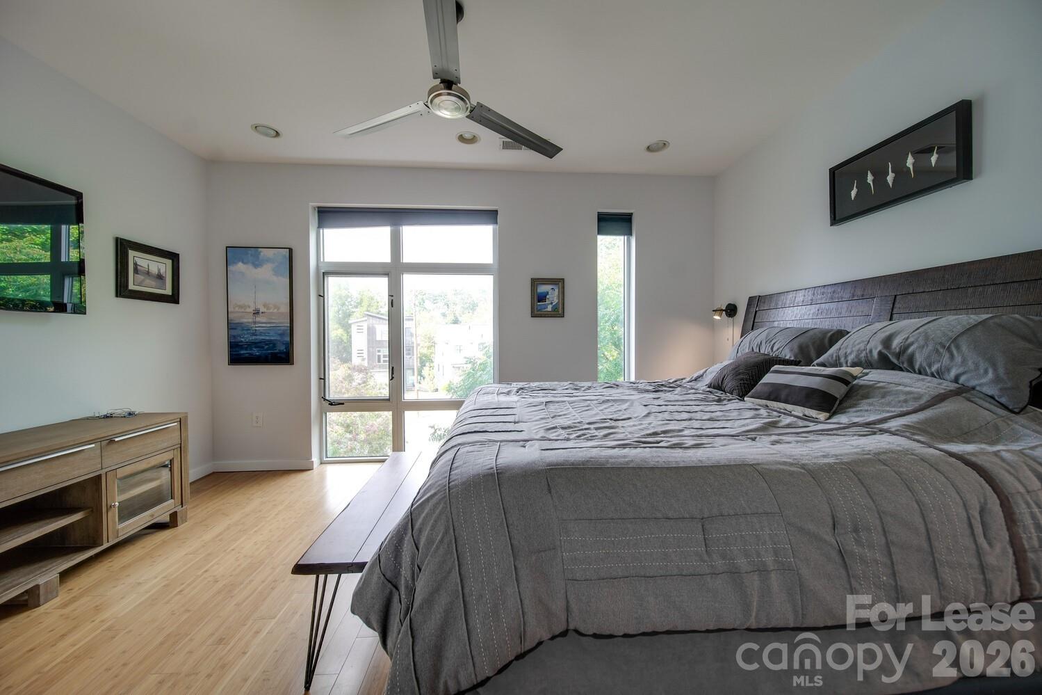 322 Viburnum Way Court Property Photo 4