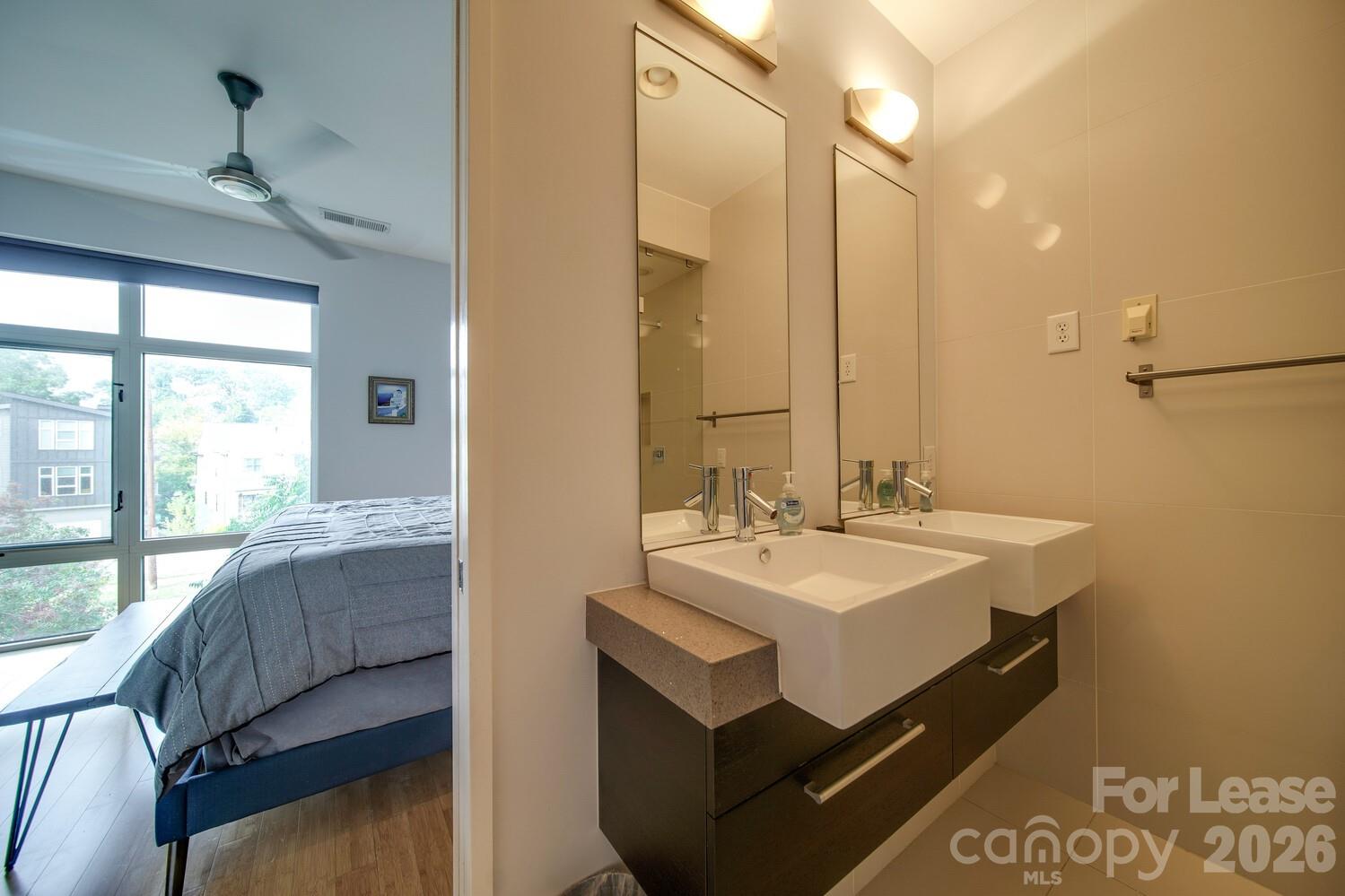 322 Viburnum Way Court Property Photo 12