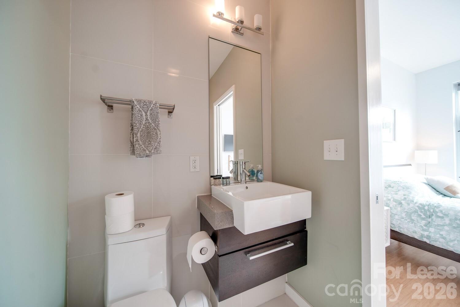 322 Viburnum Way Court Property Photo 16