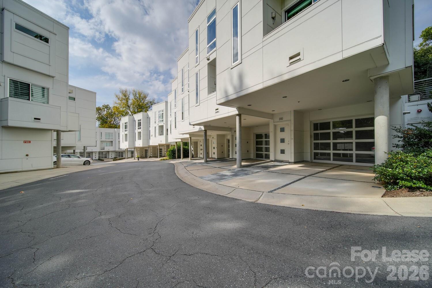 322 Viburnum Way Court Property Photo 40