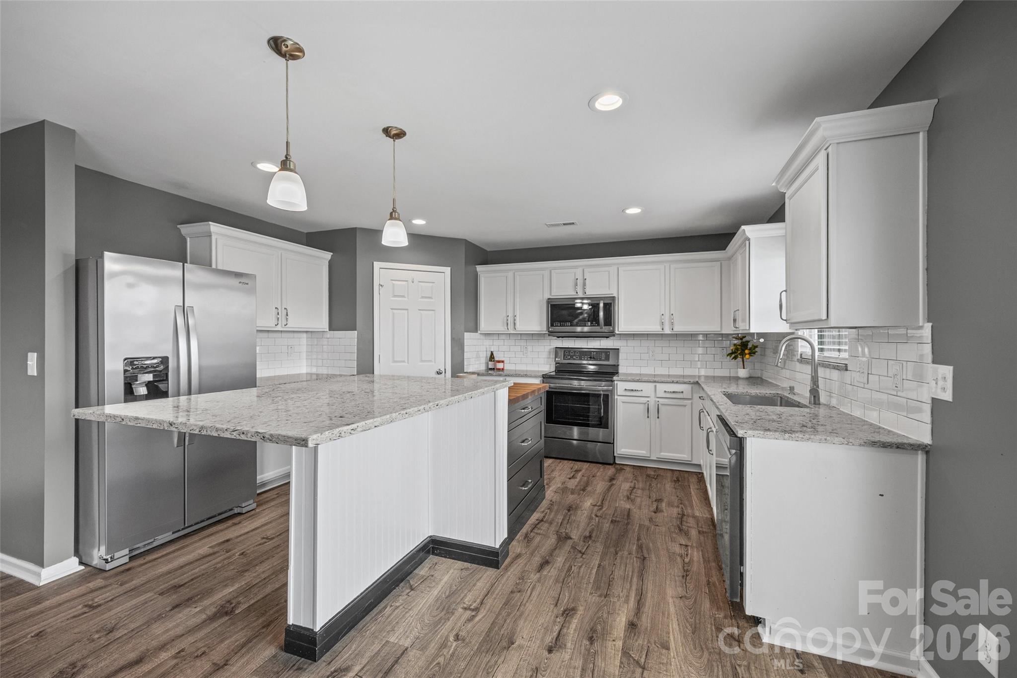 1016 Sweetgum Street Property Photo 3