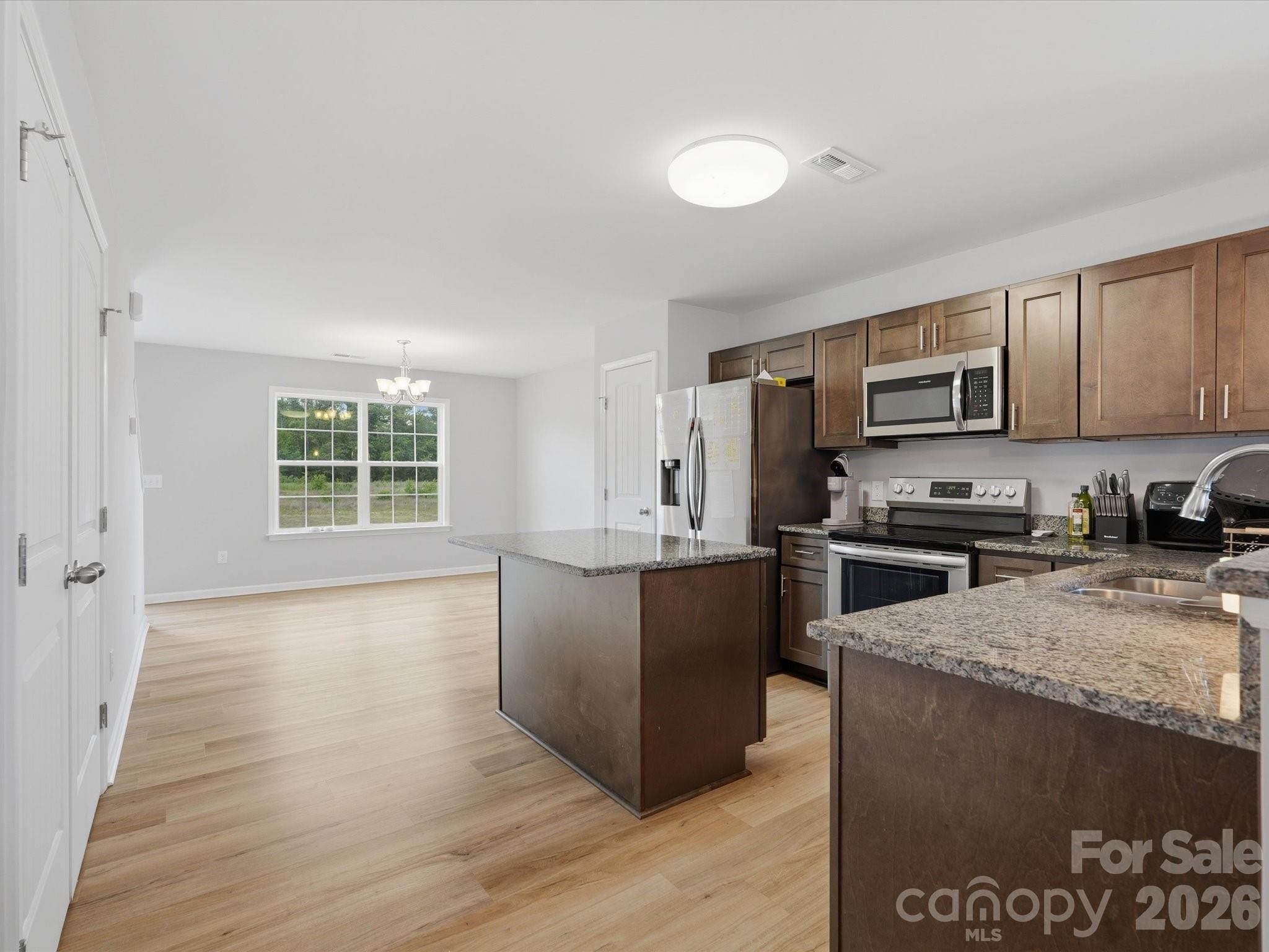 981 Airport Road Property Photo 8