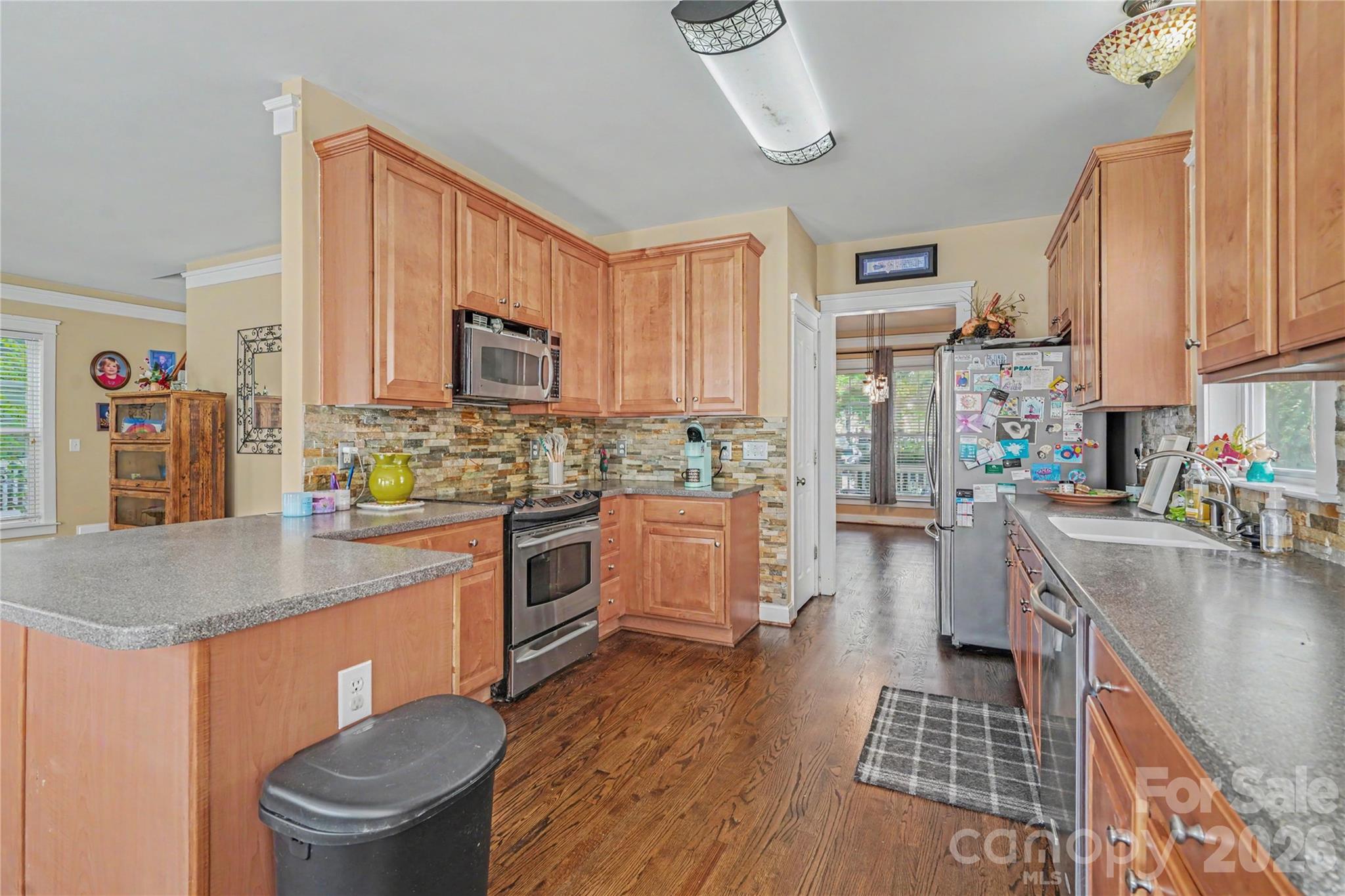 10224 Tolleson Avenue Property Photo 9