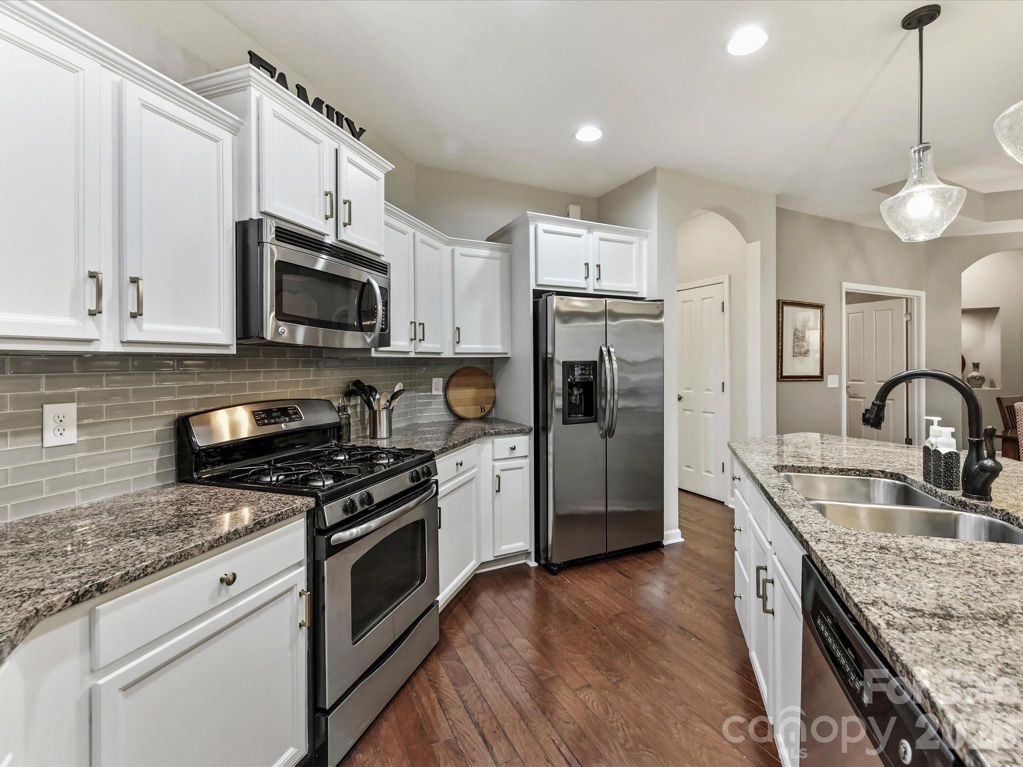 4415 Parkgate Drive Property Photo 14