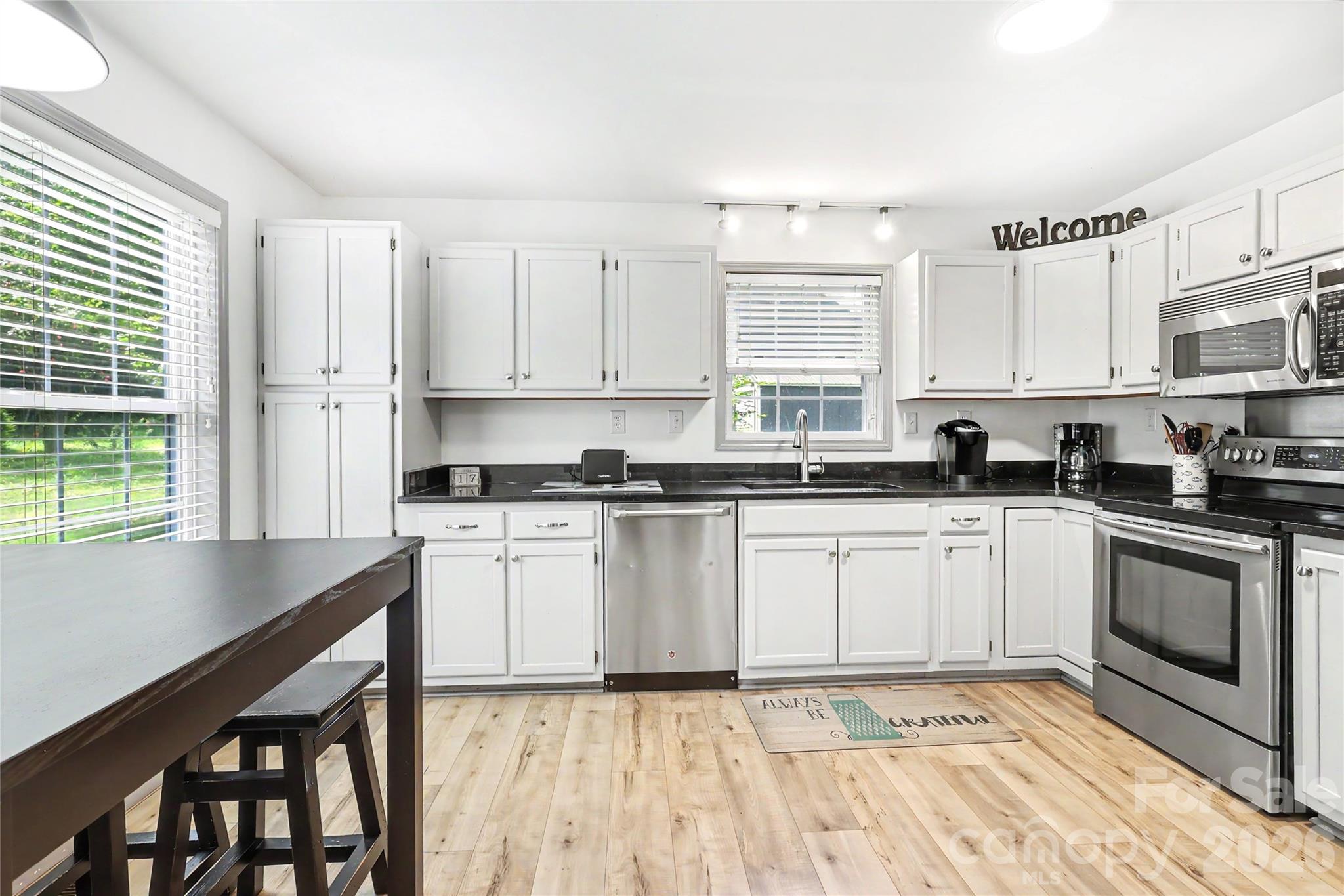 294 Riverview Boulevard Property Photo 12