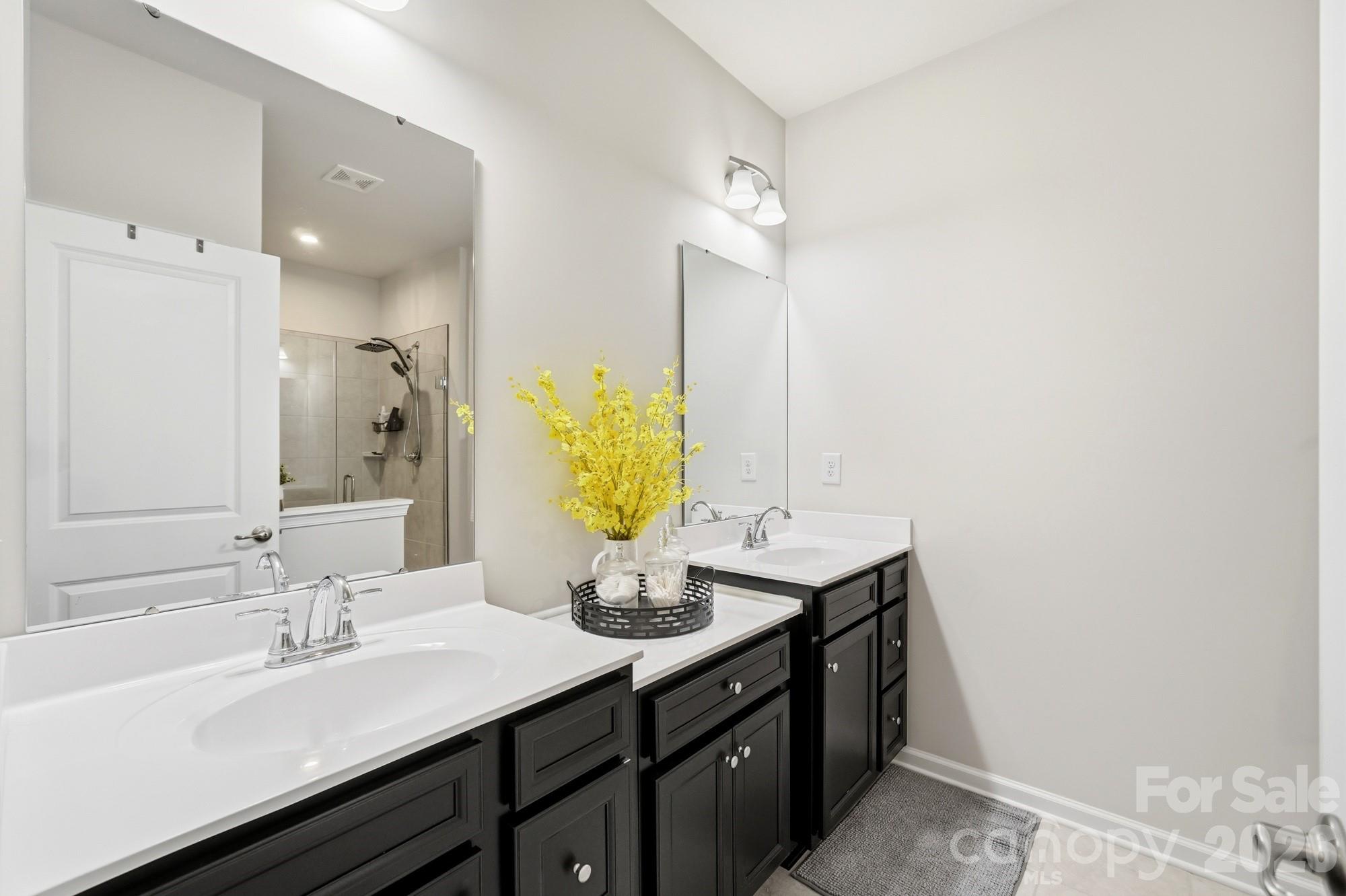 435 Lahinch Drive Property Photo 31