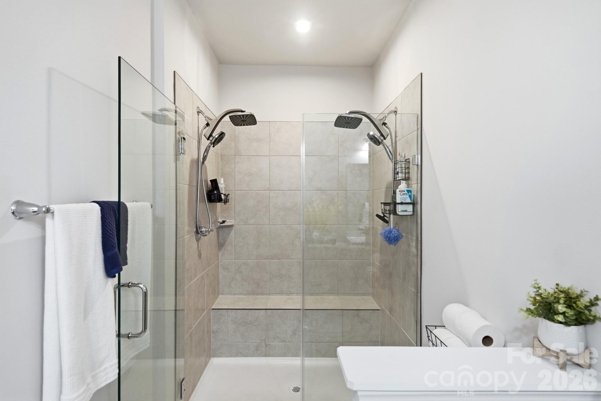 435 Lahinch Drive Property Photo 32
