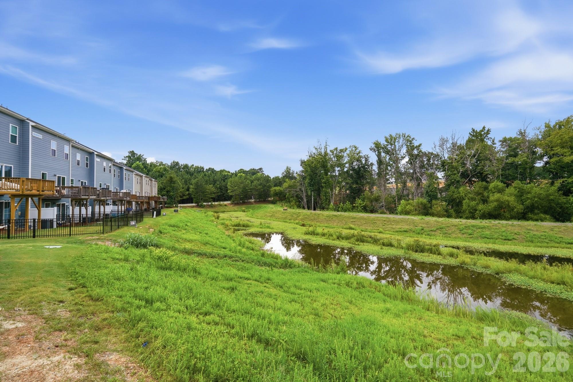 435 Lahinch Drive Property Photo 40